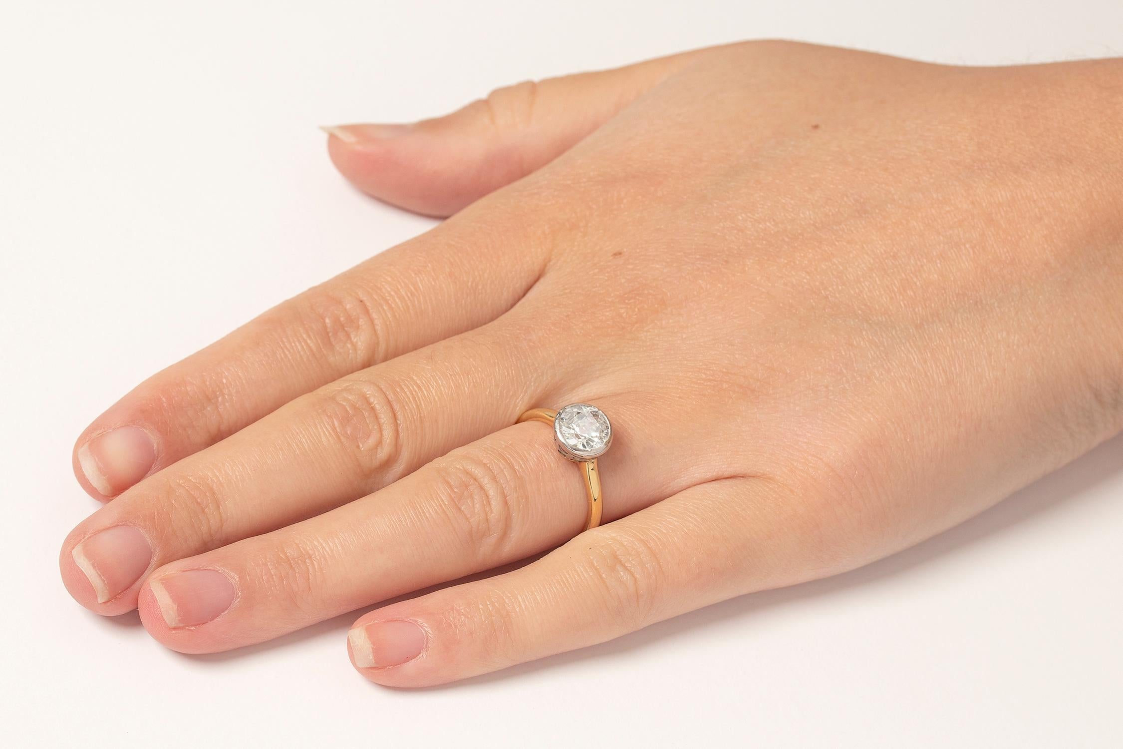 Late Victorian 1.35 Carat Old Cut Diamond Engagement Ring circa 1900s 1