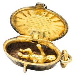 Late Victorian 14 Karat Gold Baby in Opening Basket Dimensional Charm