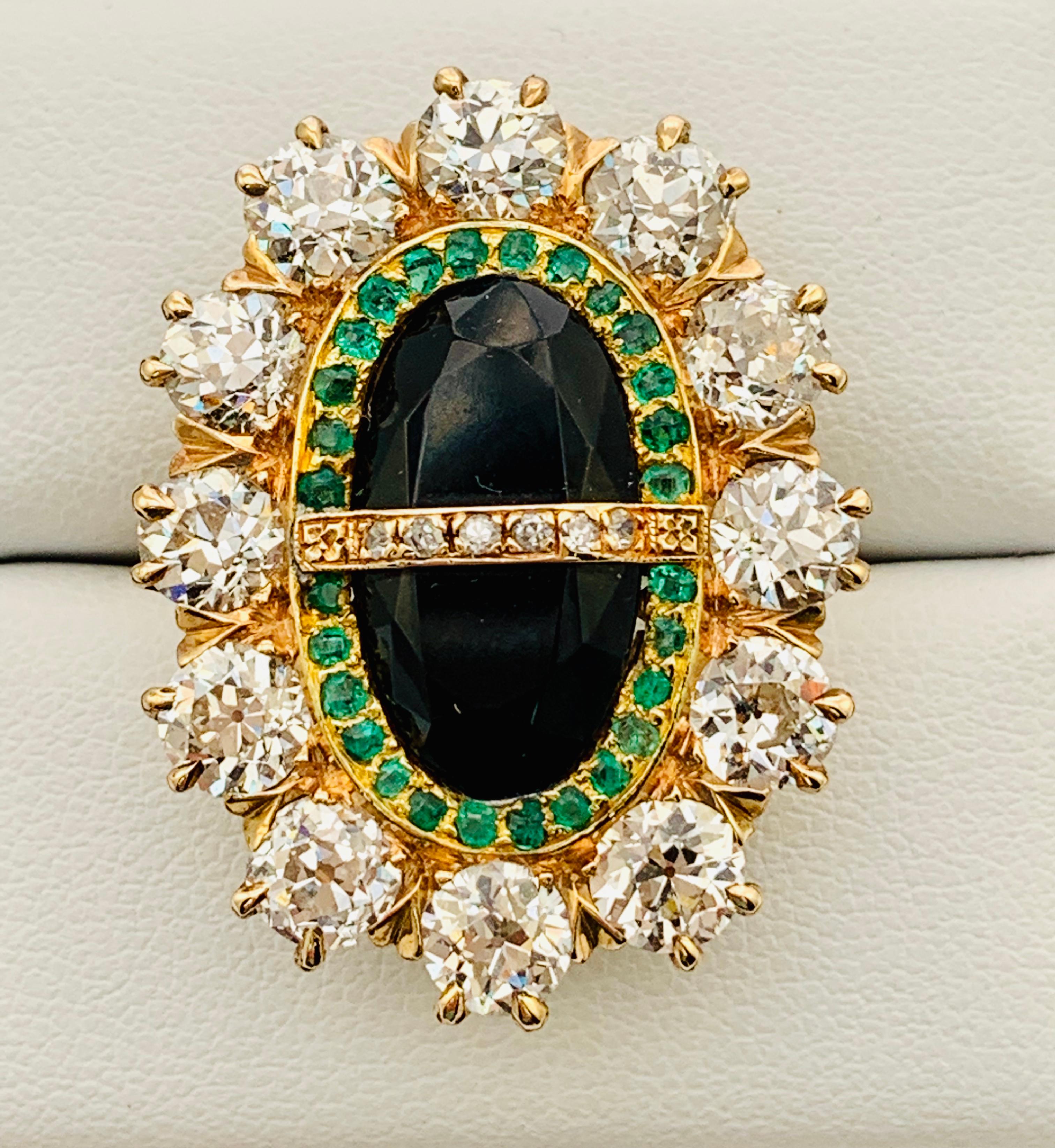 Late Victorian 14 Karat Yellow Gold, Diamond, Onyx and Emerald Oval Ladies Ring 2