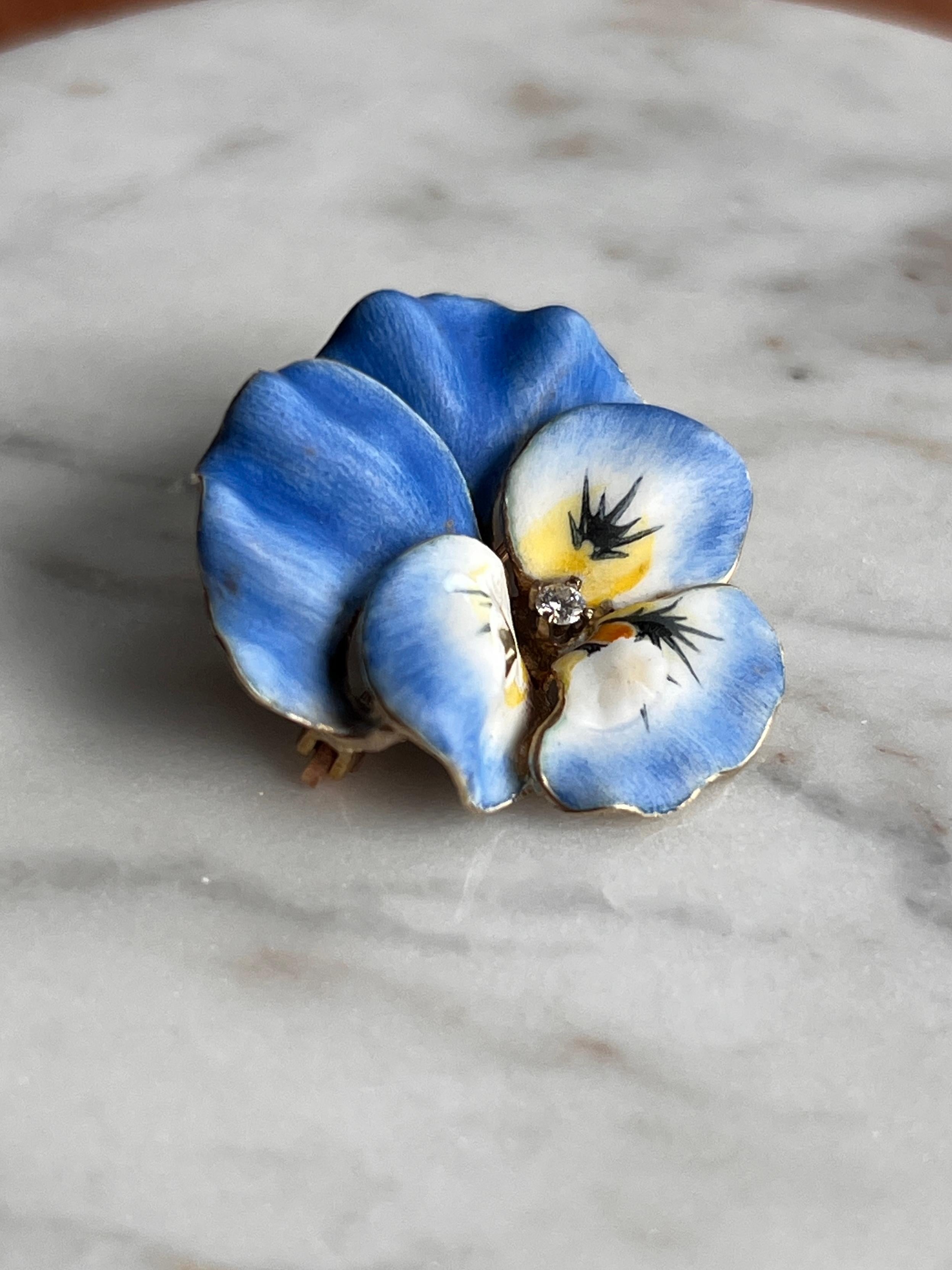 Late Victorian 14k Yellow Gold Enamel & Paste Blue Pansy Brooch 1890s For Sale 1