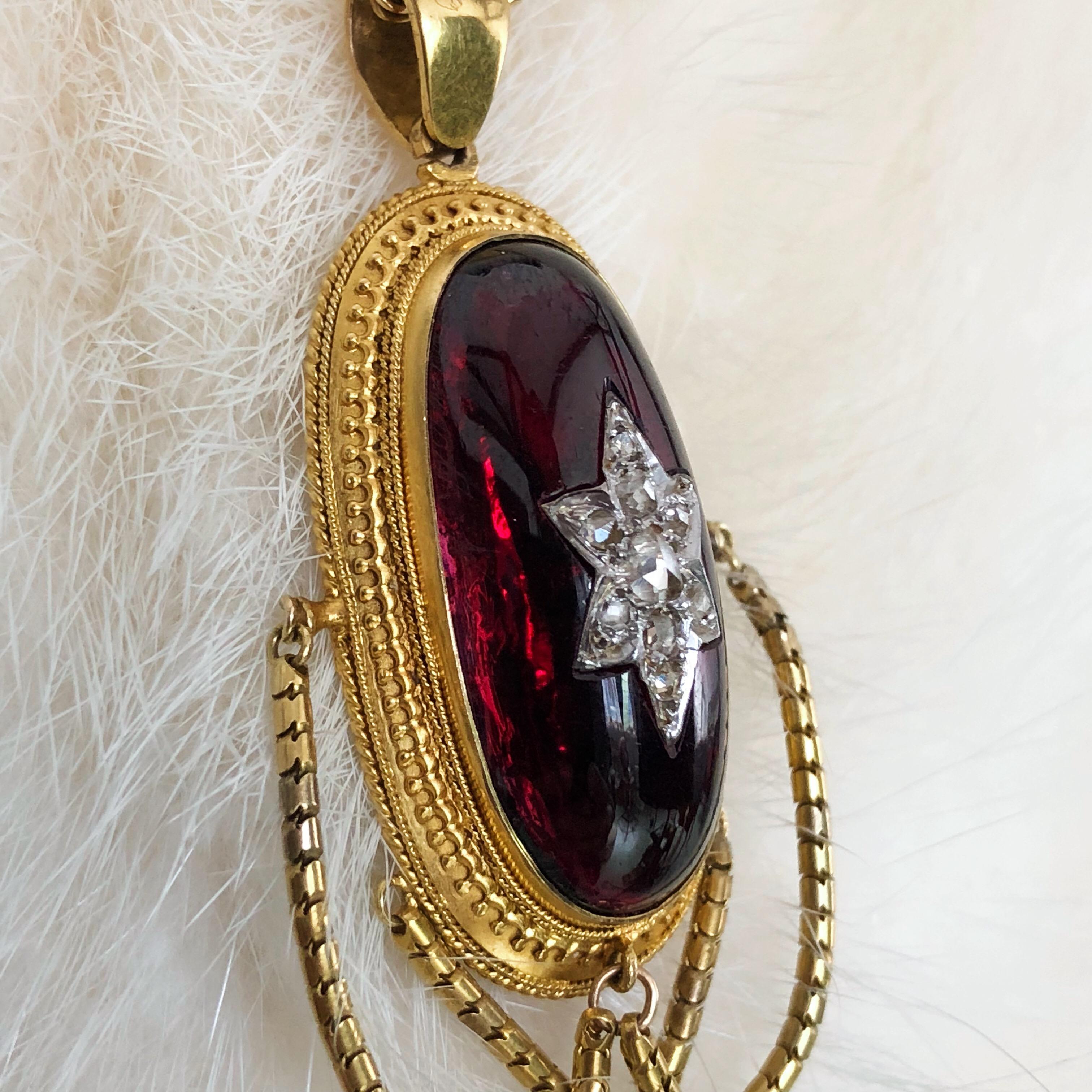 Rose Cut Late Victorian 18 Karat Gold Garnet Diamond Star Pendant Necklace  For Sale