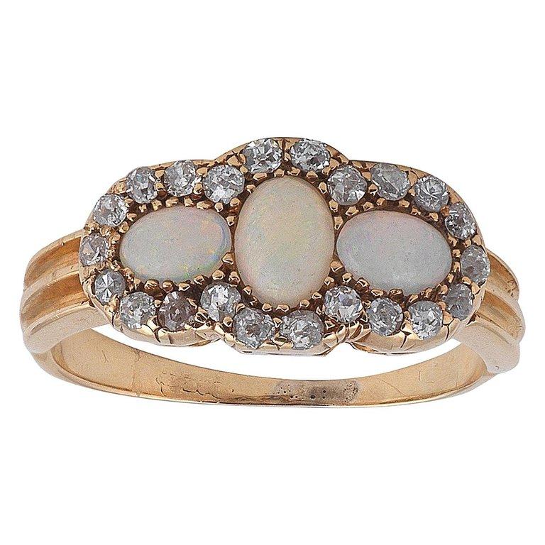 Brilliant Cut Late Victorian 18 Carat Gold Opal and Diamond Ring