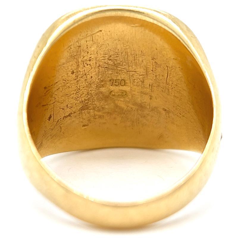 Late Victorian 18 Karat Yellow Gold Armorial Signet Ring 2