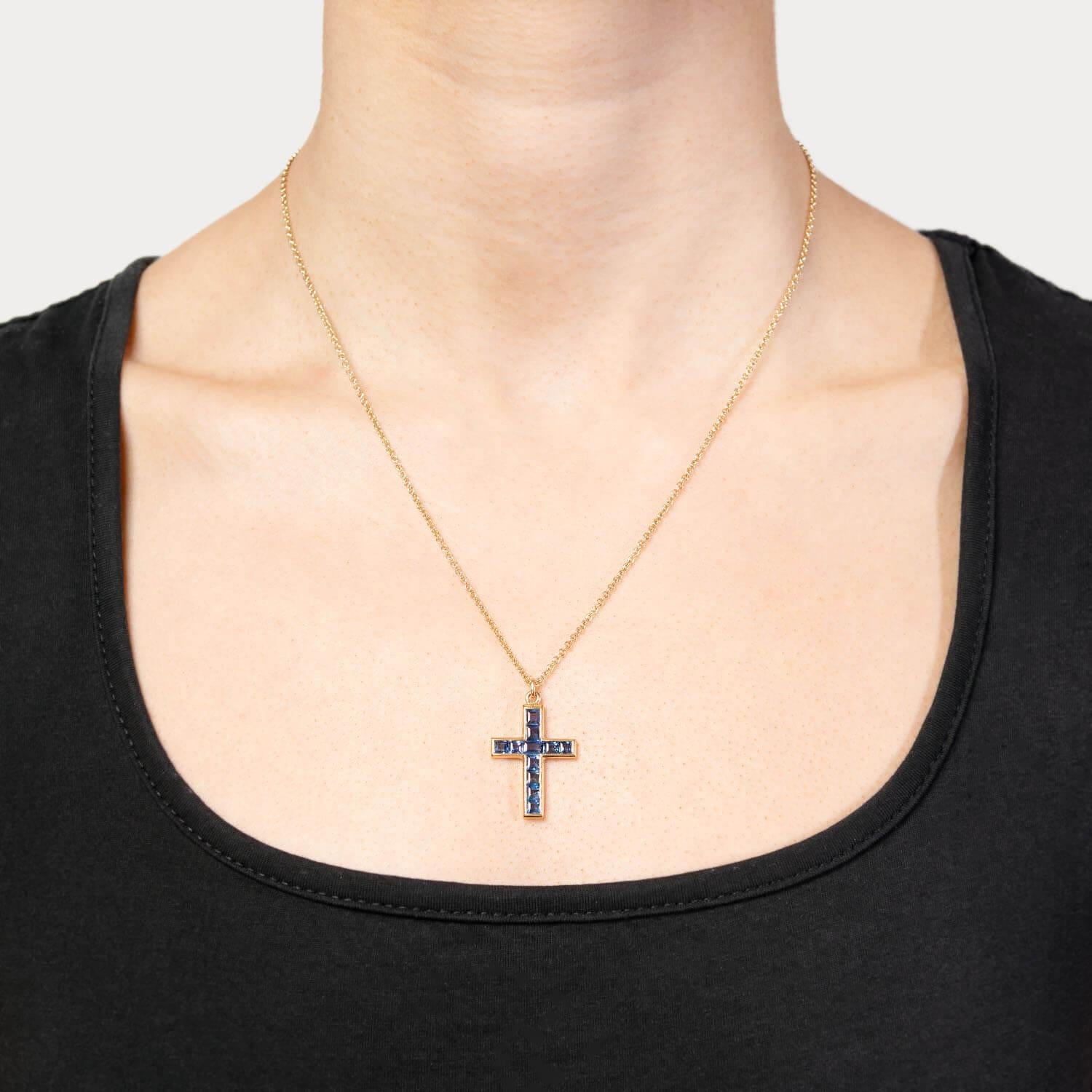 Late Victorian 18k Sapphire Cross Pendant Necklace For Sale 1