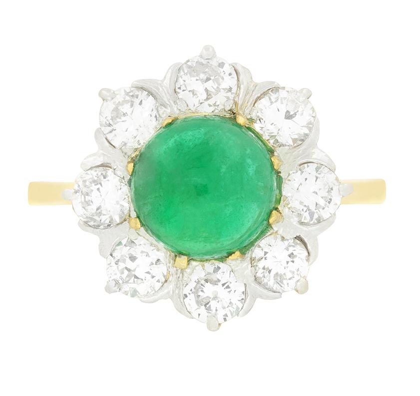 Spätviktorianischer 2,40-karätiger Smaragd- und Diamant-Cluster-Ring, um 1900