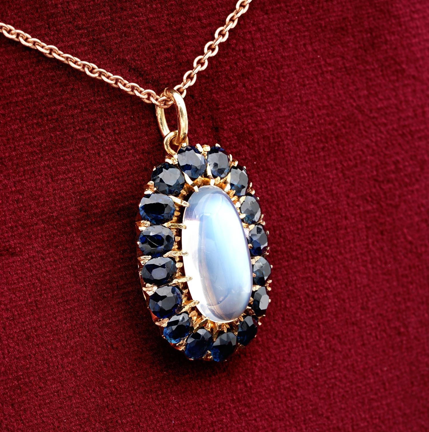 Women's or Men's Late Victorian 3.95 Carat Moonstone 4.0 Ct Natural Sapphire Rare Vintage Pendant