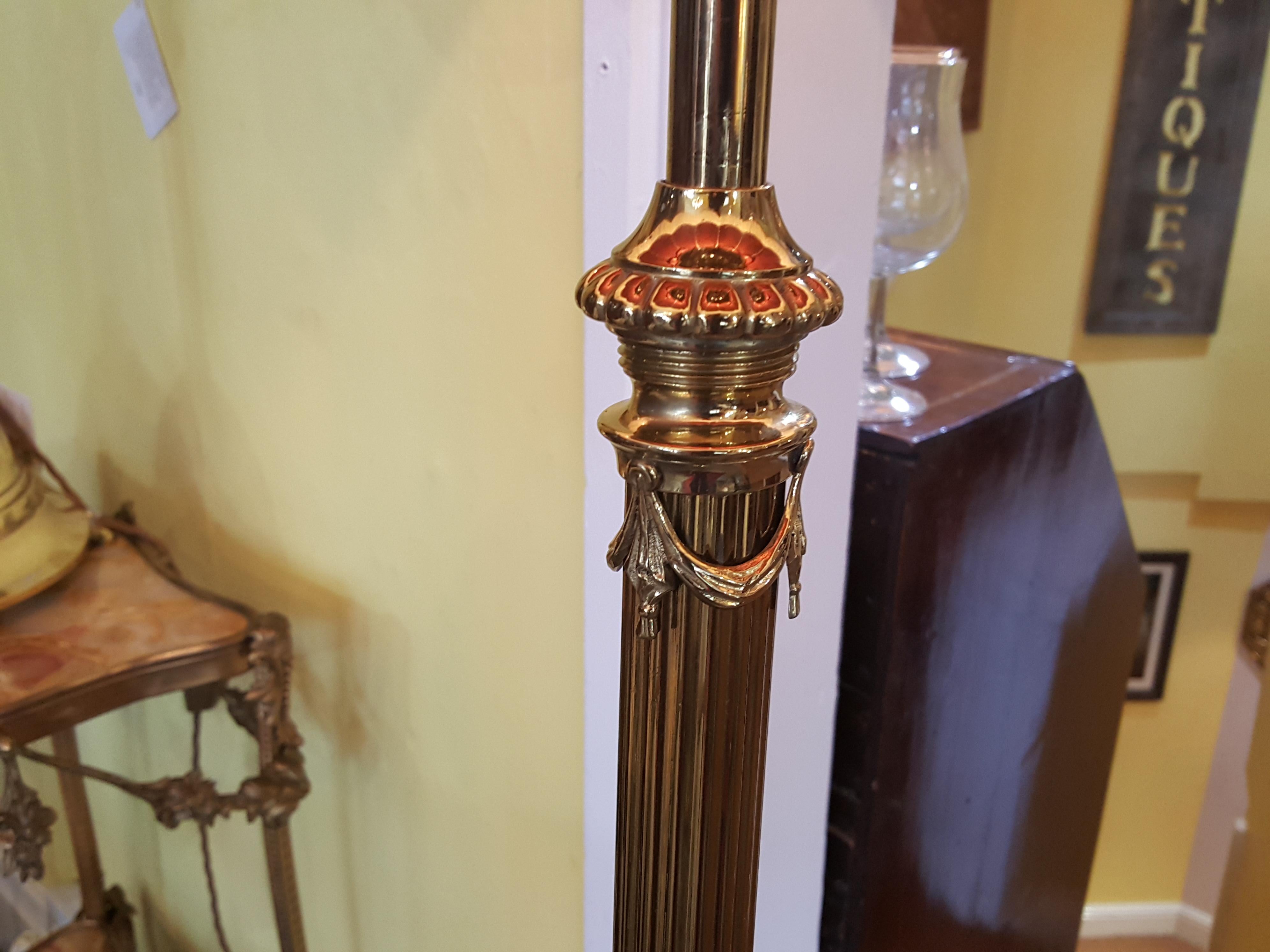 Late Victorian Adam Revival Brass Standard Lamp In Excellent Condition In Altrincham, Cheshire