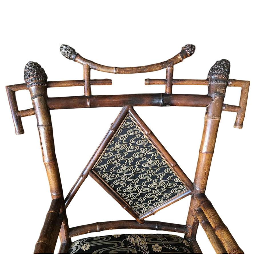 Paire de chaises de salon Chippendale en bambou Aesthetic Movement de la fin de l'époque victorienne en vente 1