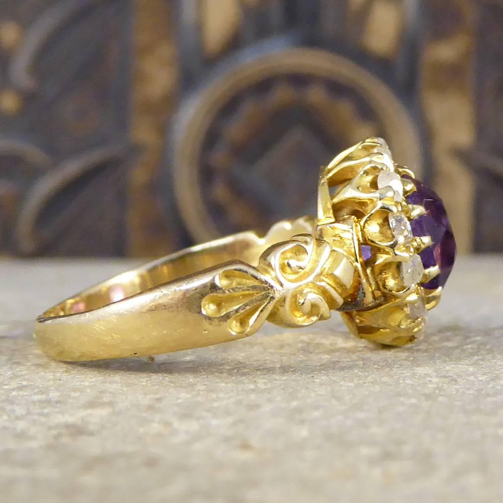 Late Victorian Amethyst Diamond 18 Carat Yellow Gold Cluster Ring In Good Condition In Yorkshire, West Yorkshire