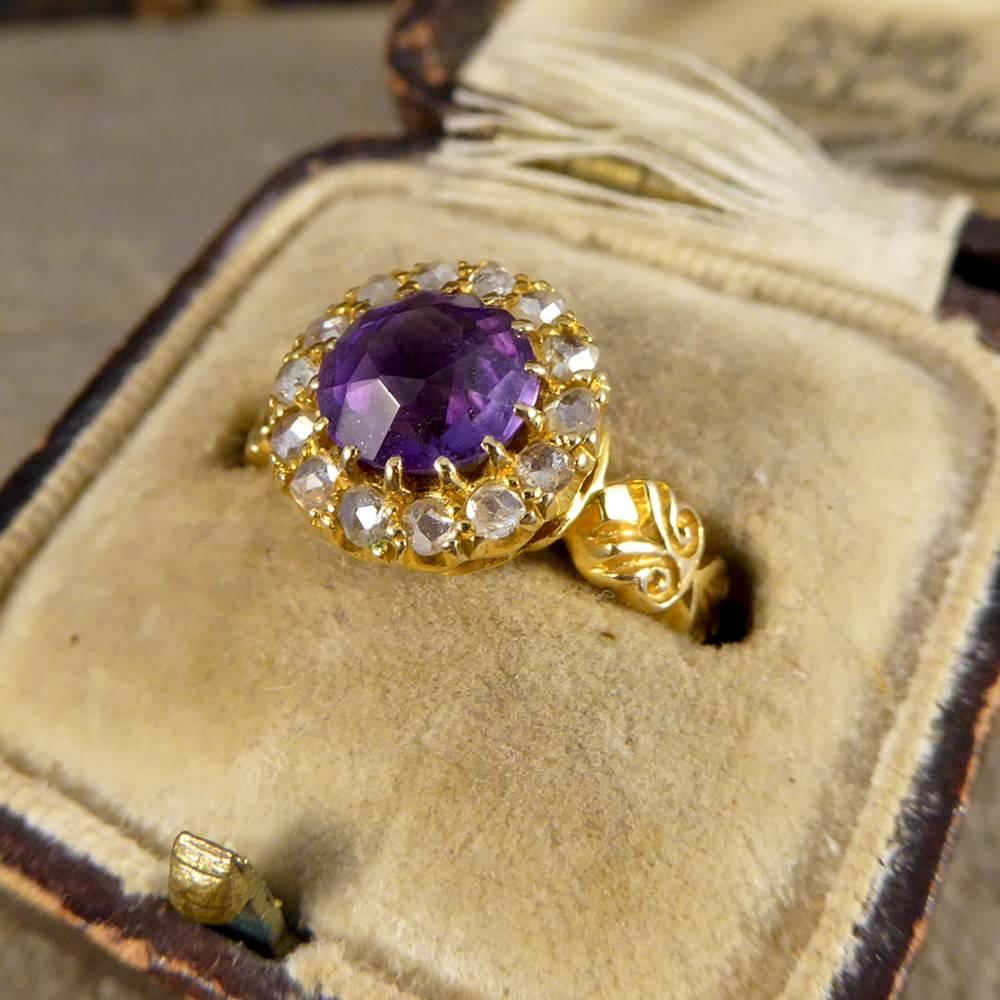 Late Victorian Amethyst Diamond 18 Carat Yellow Gold Cluster Ring 5