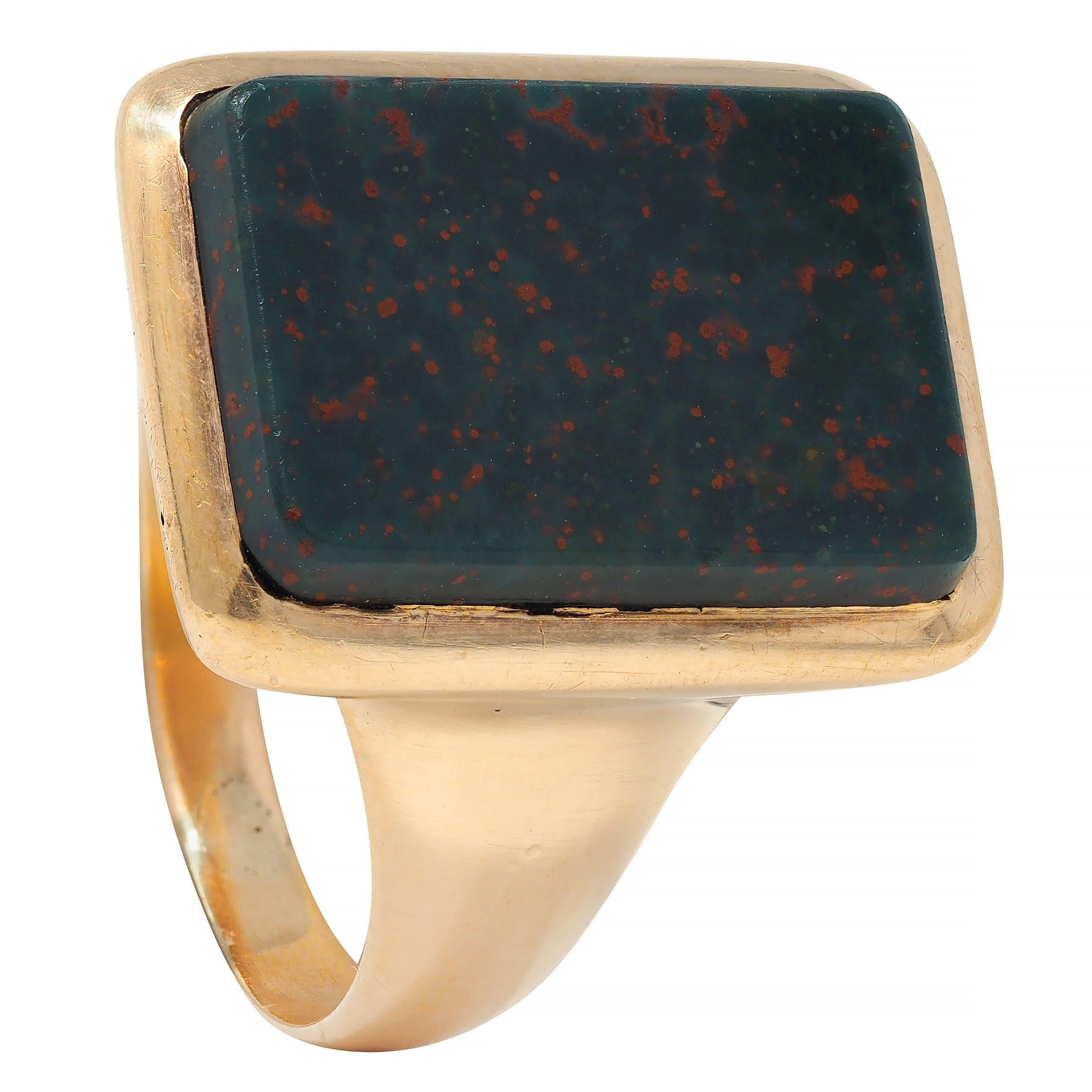 Late Victorian Bloodstone 14 Karat Yellow Gold Antique Unisex Signet Ring 8