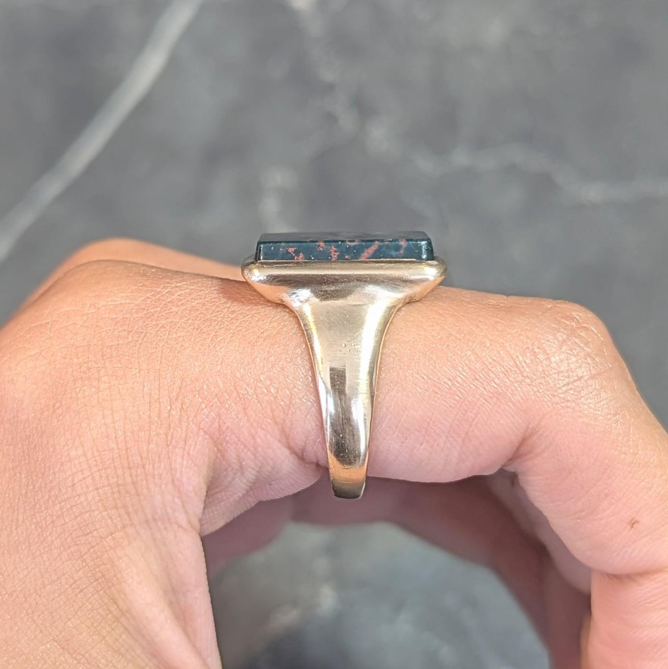 Late Victorian Bloodstone 14 Karat Yellow Gold Antique Unisex Signet Ring 10