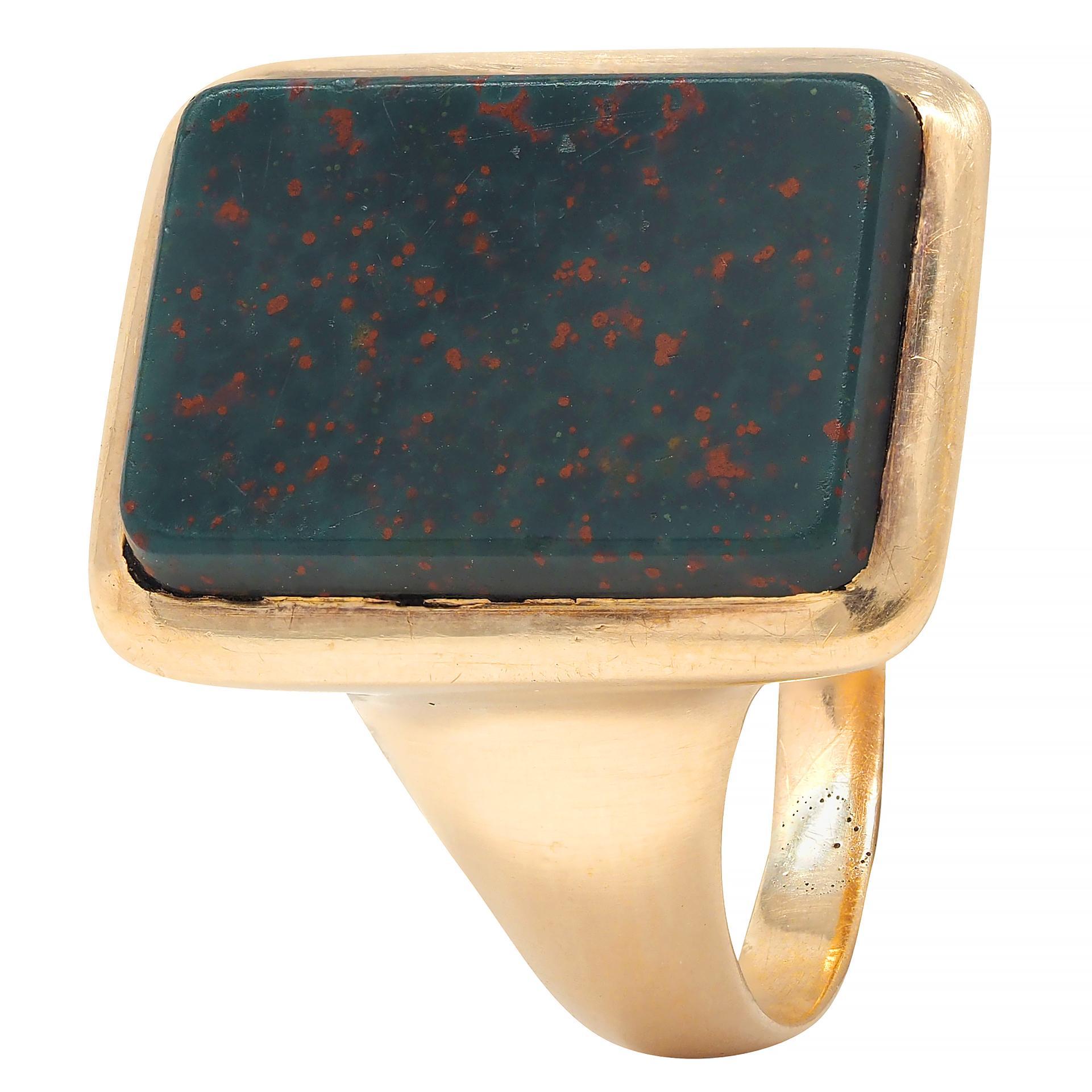 Late Victorian Bloodstone 14 Karat Yellow Gold Antique Unisex Signet Ring 5