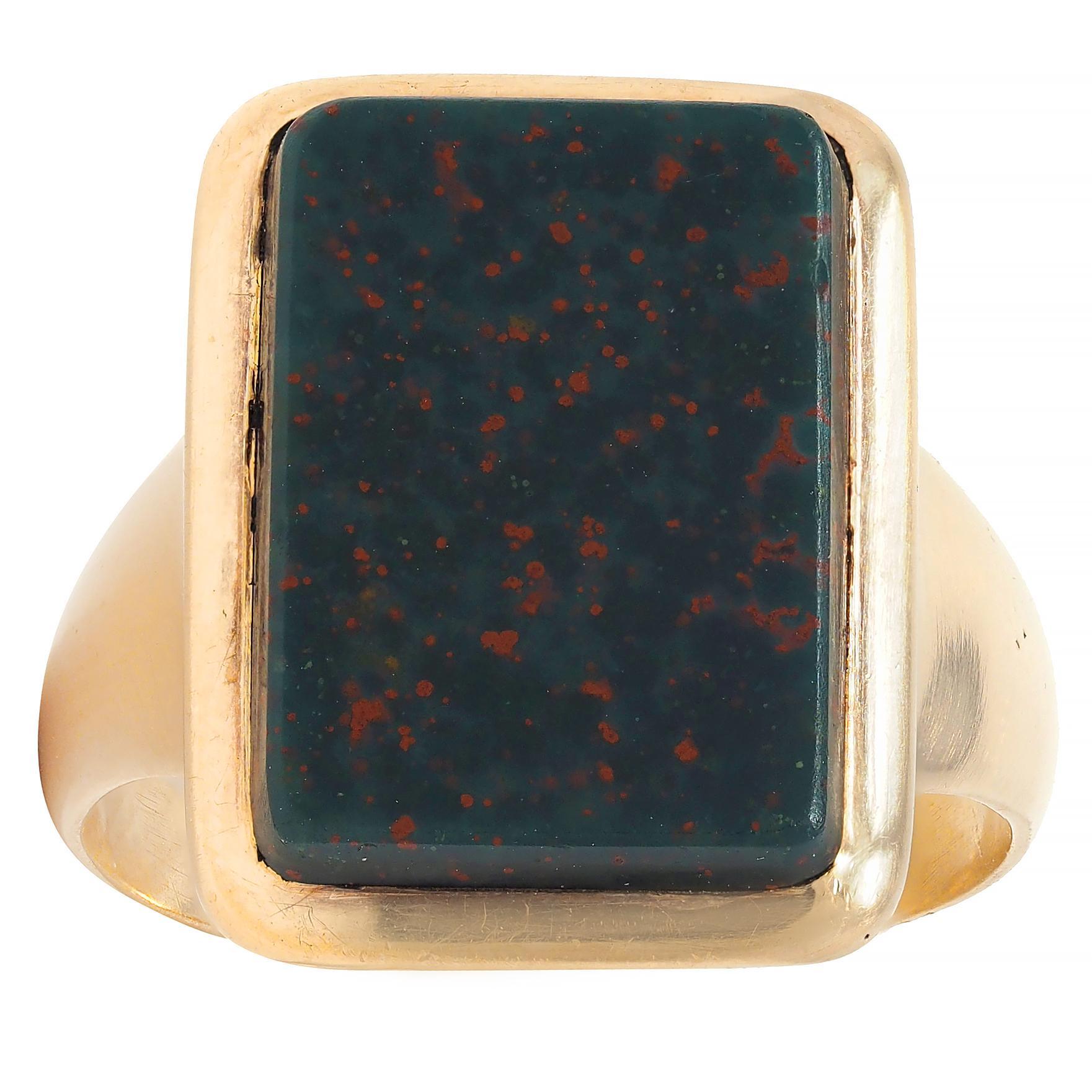 Late Victorian Bloodstone 14 Karat Yellow Gold Antique Unisex Signet Ring 6