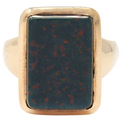 Late Victorian Bloodstone 14 Karat Yellow Gold Antique Unisex Signet Ring
