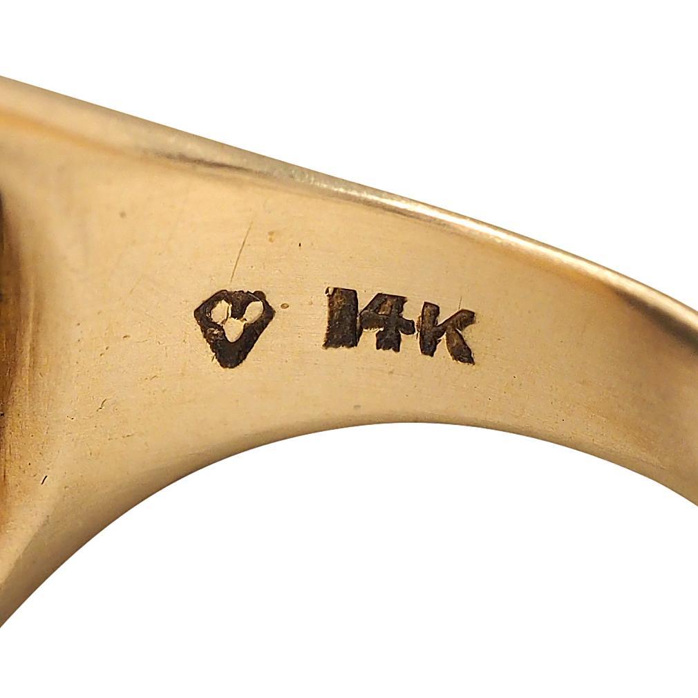 Anello con stemma araldico tardo vittoriano in pietra sanguigna in oro giallo 14K in vendita 4