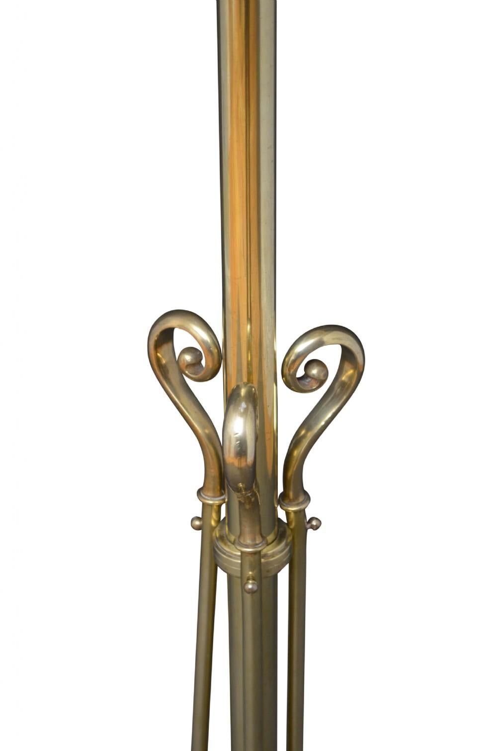 English Late Victorian Brass Height Adjustable Standard Lamp