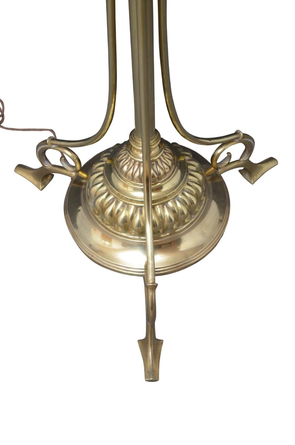 20th Century Late Victorian Brass Height Adjustable Standard Lamp