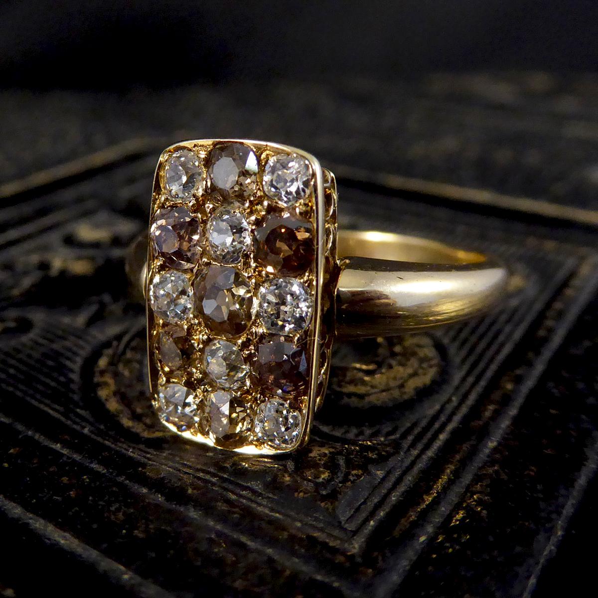 Spätviktorianischer Chequerboard-Ring mit braunem und weißem Diamanten aus 18 Karat Gelbgold im Angebot 3