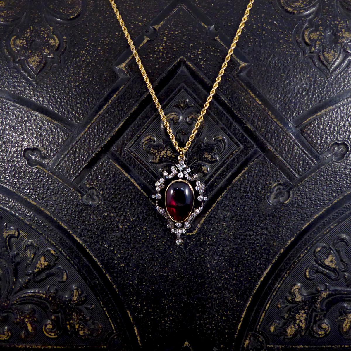 Late Victorian Cabochon Garnet and Diamond Pendant on 9ct Yellow Gold Chain In Good Condition In Yorkshire, West Yorkshire