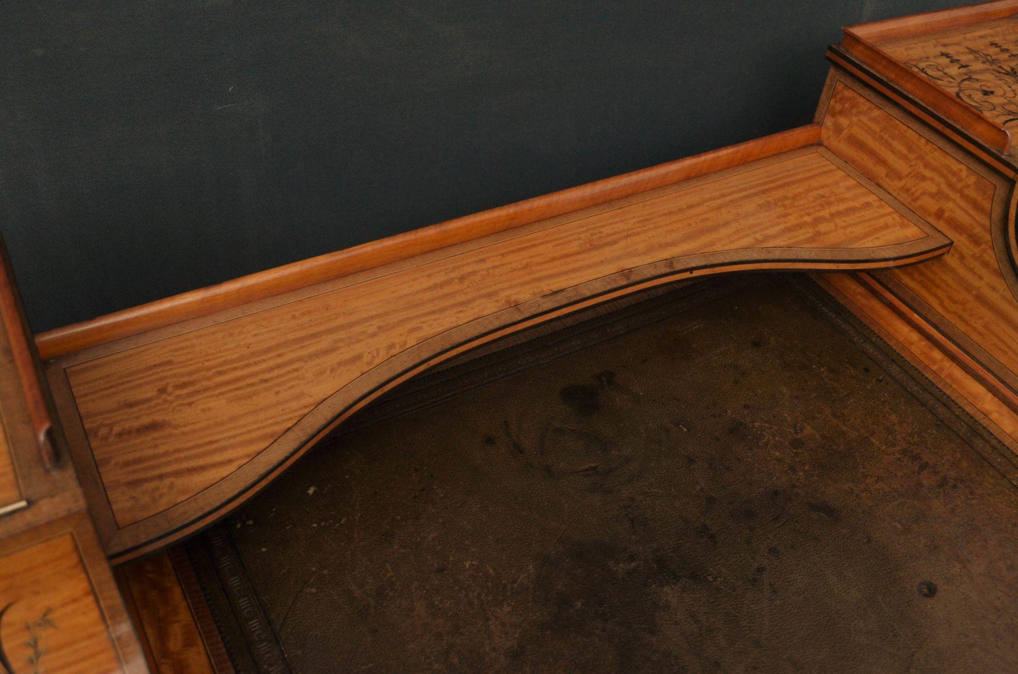 Late Victorian Carlton House Desk in Satinwood For Sale 1