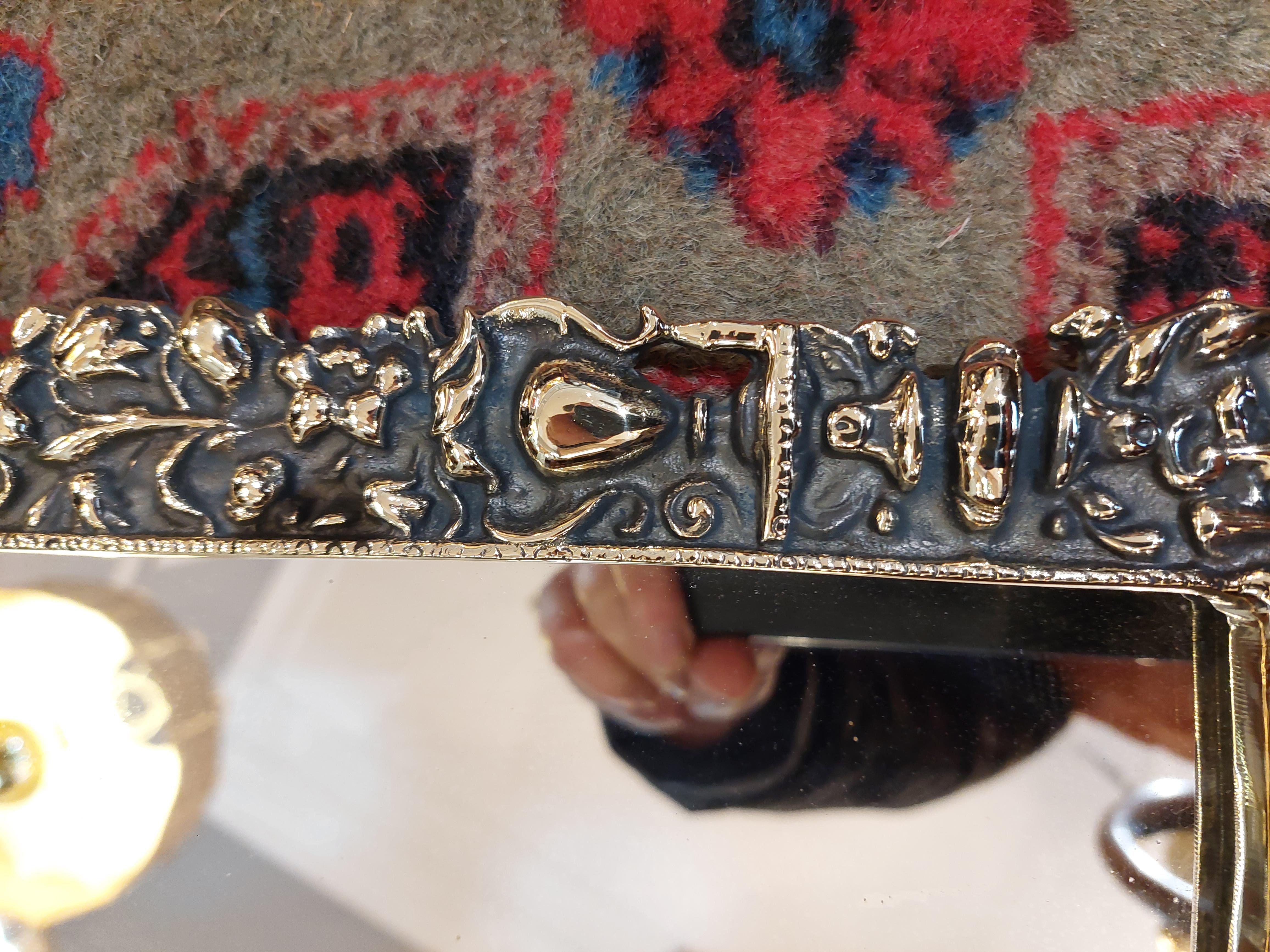 Specchio da parete in ottone fuso tardo vittoriano In condizioni buone in vendita a Altrincham, GB