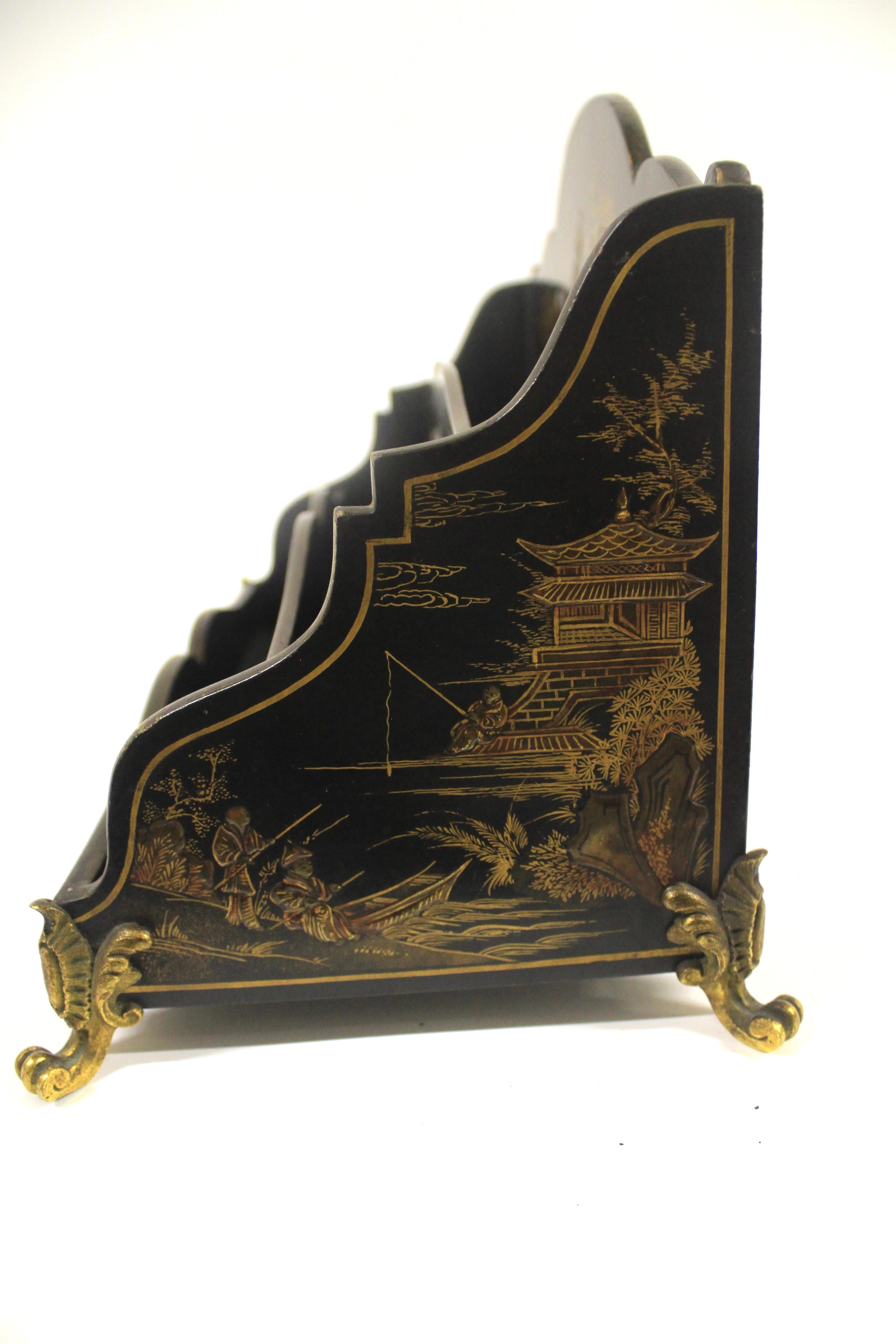 Late Victorian Chinoiserie decorated Letter rack In Good Condition For Sale In Dereham, GB