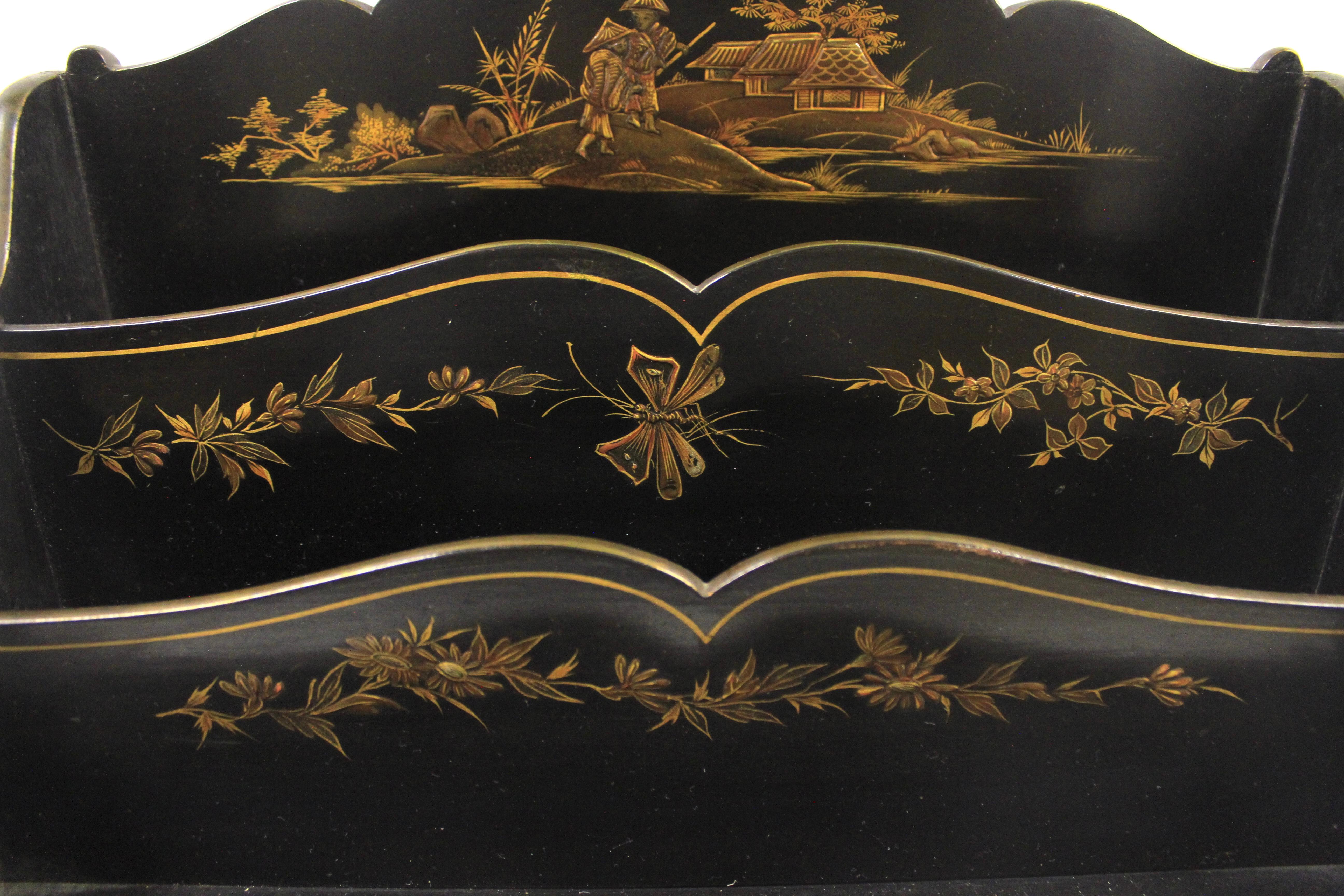 Late Victorian Chinoiserie decorated Letter rack For Sale 1
