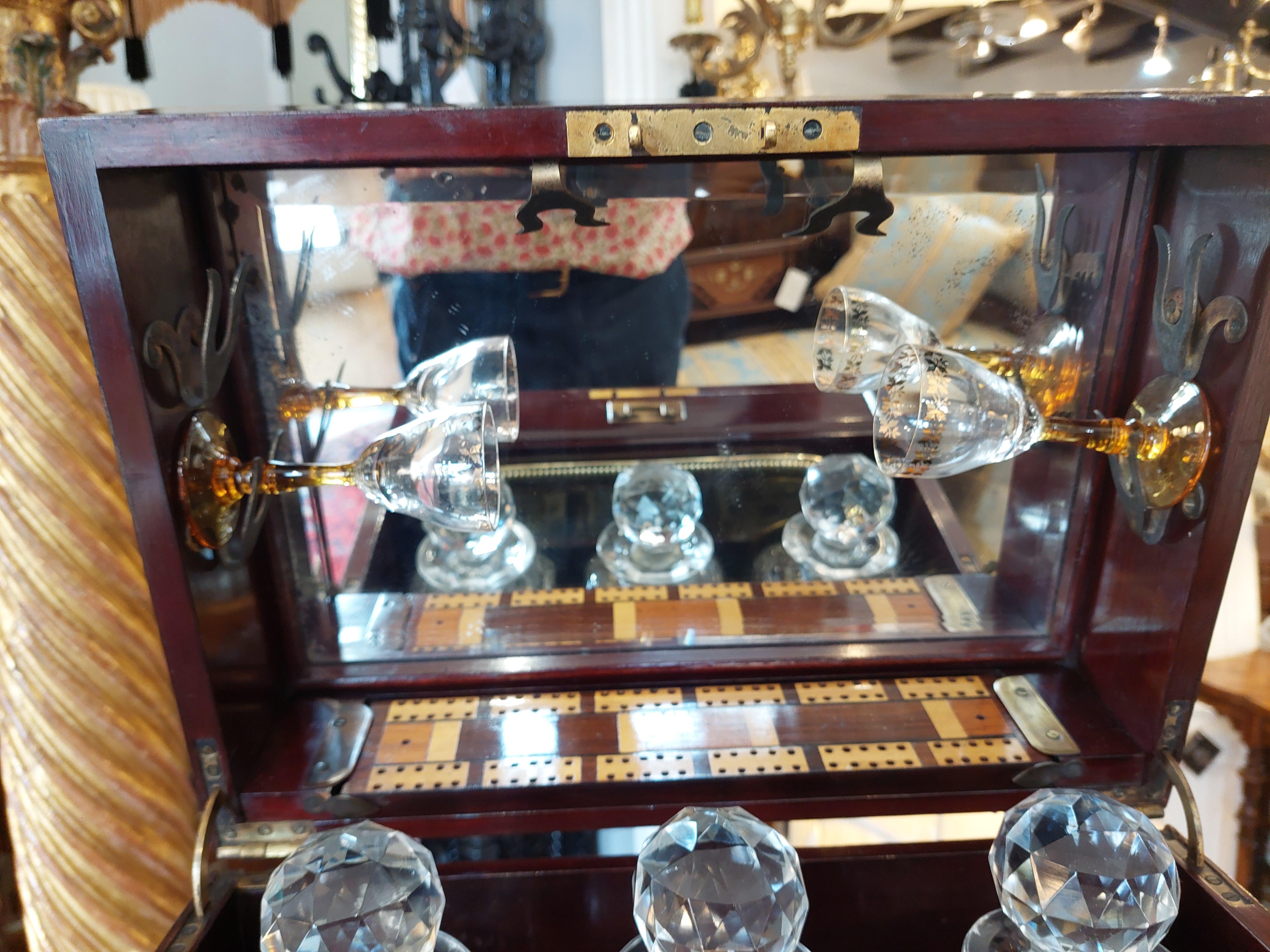 Late Victorian Decanter Box & Games Compendium For Sale 7