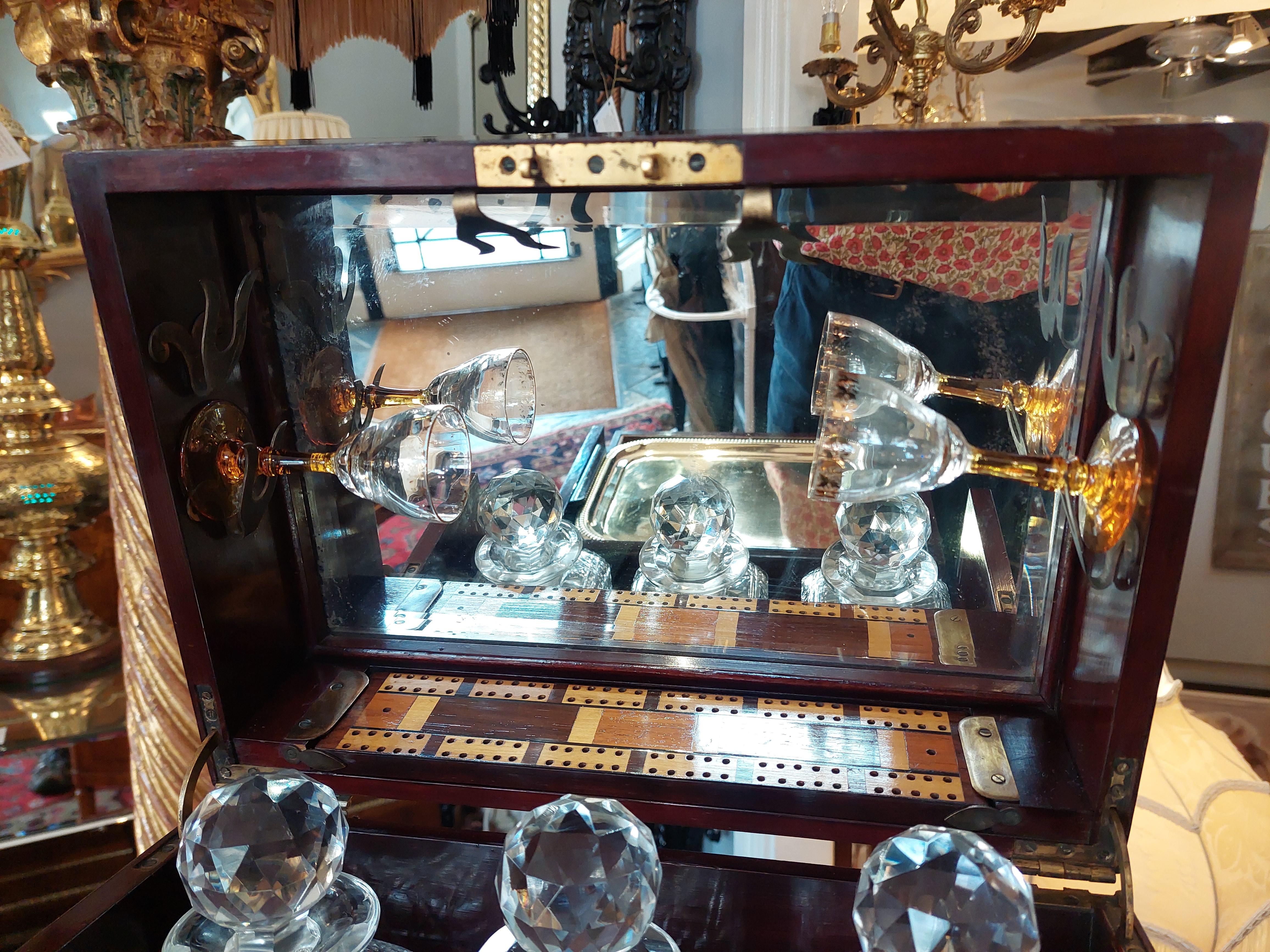 Late Victorian Decanter Box & Games Compendium For Sale 2