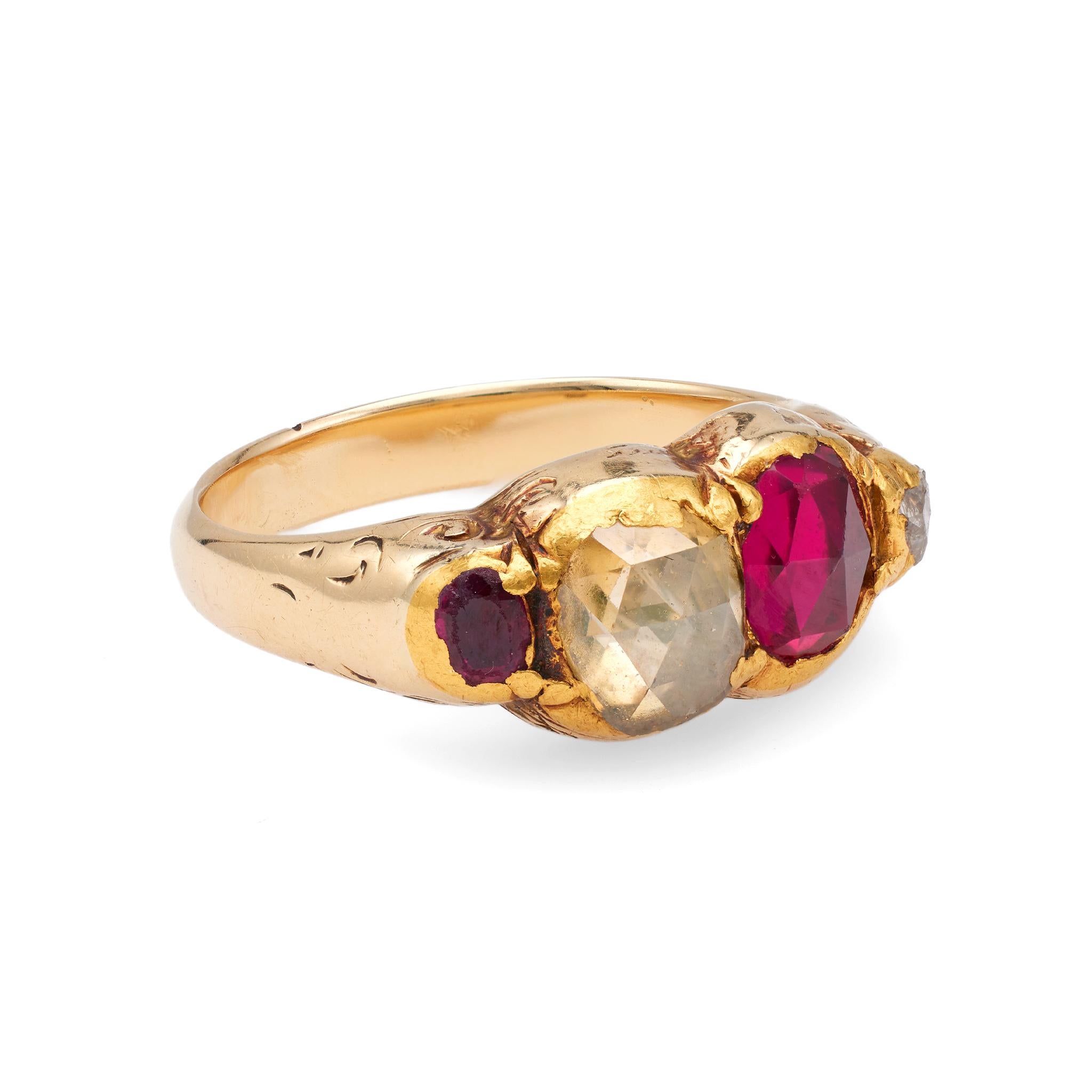 Spätviktorianischer Ring aus 14 Karat Gelbgold mit Diamanten und synthetischem Rubin im Zustand „Gut“ im Angebot in Beverly Hills, CA