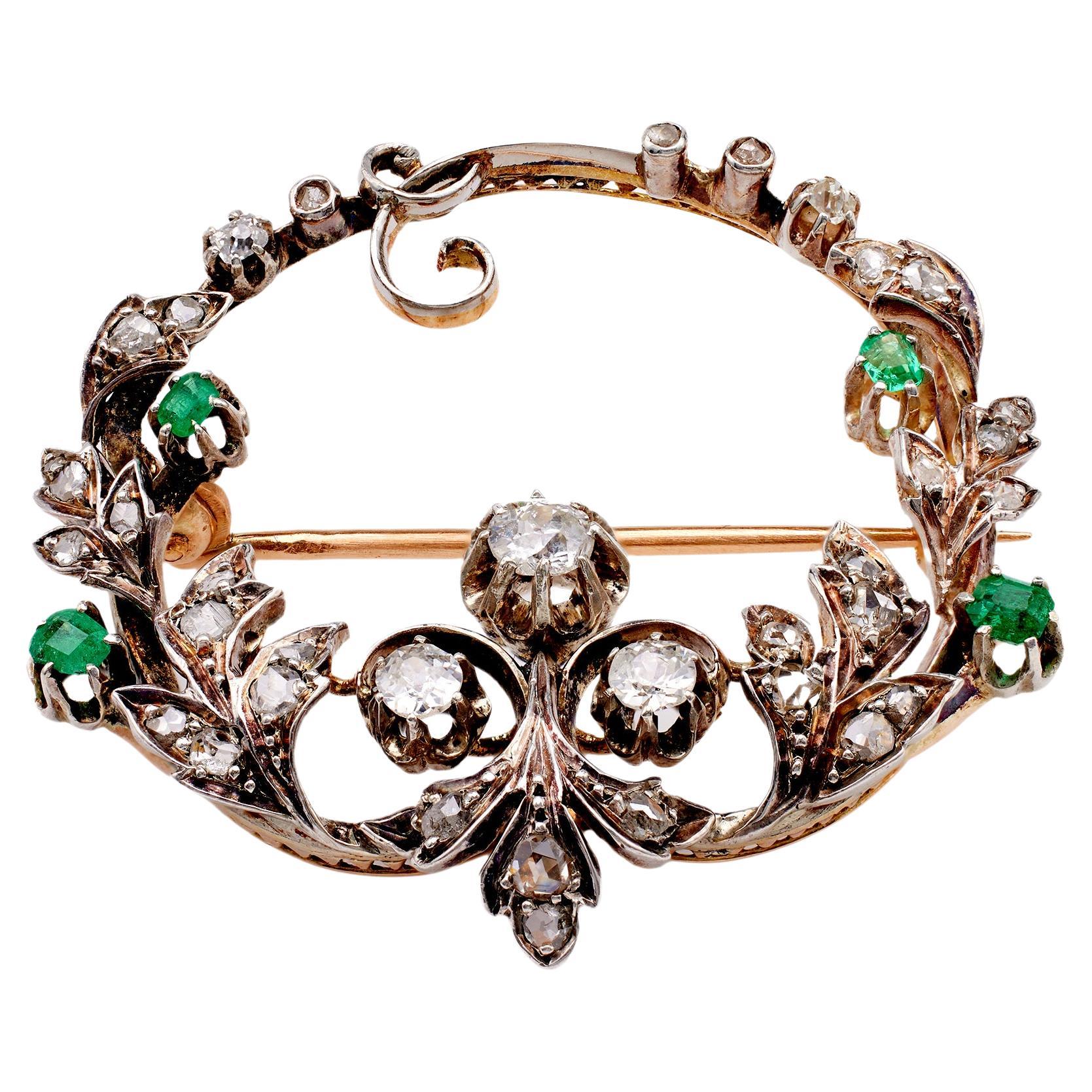 Late Victorian Diamond Emerald 14k Yellow Gold Silver Brooch For Sale