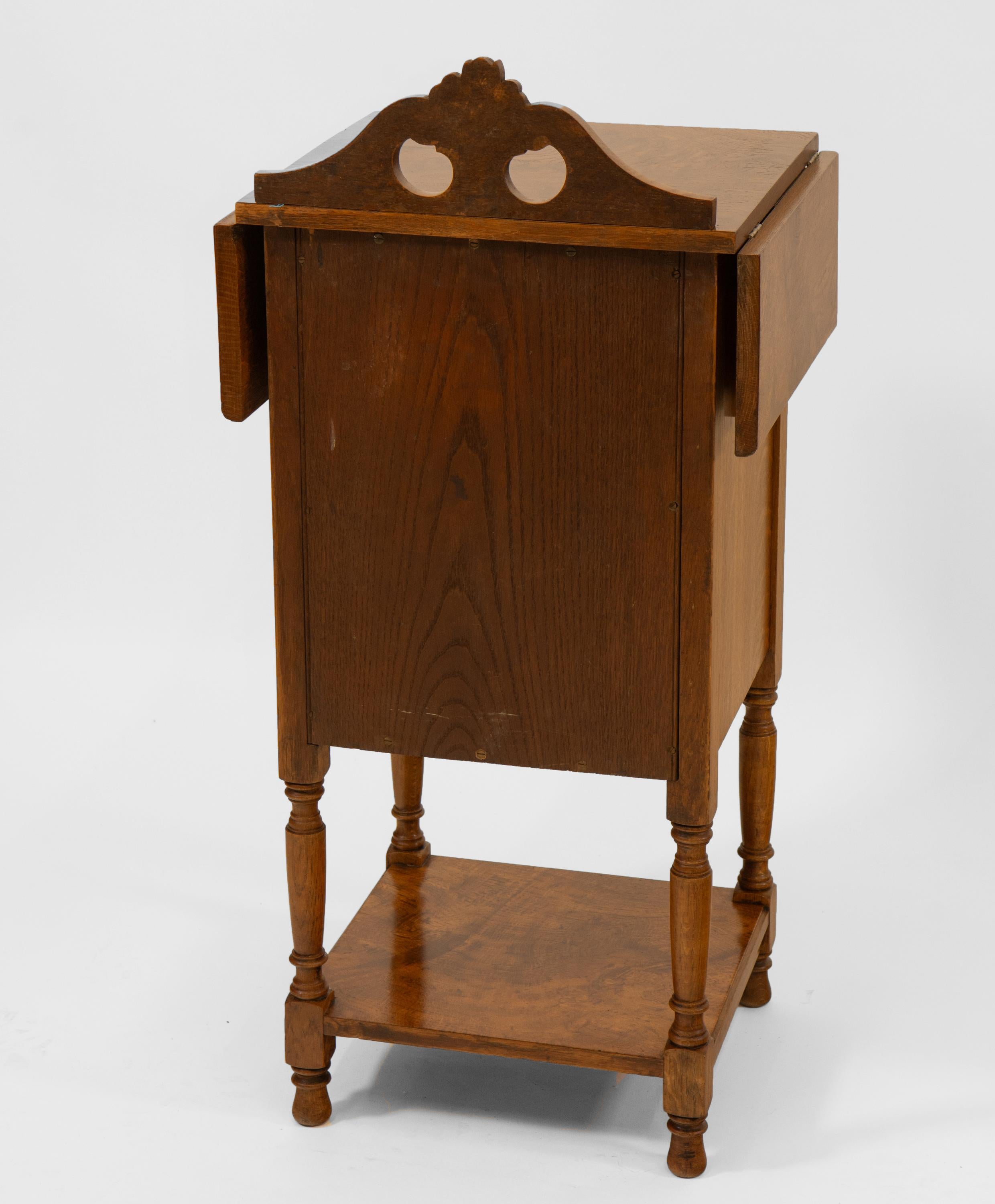 Late Victorian / Edwardian Golden Burr Oak Cabinet For Sale 6