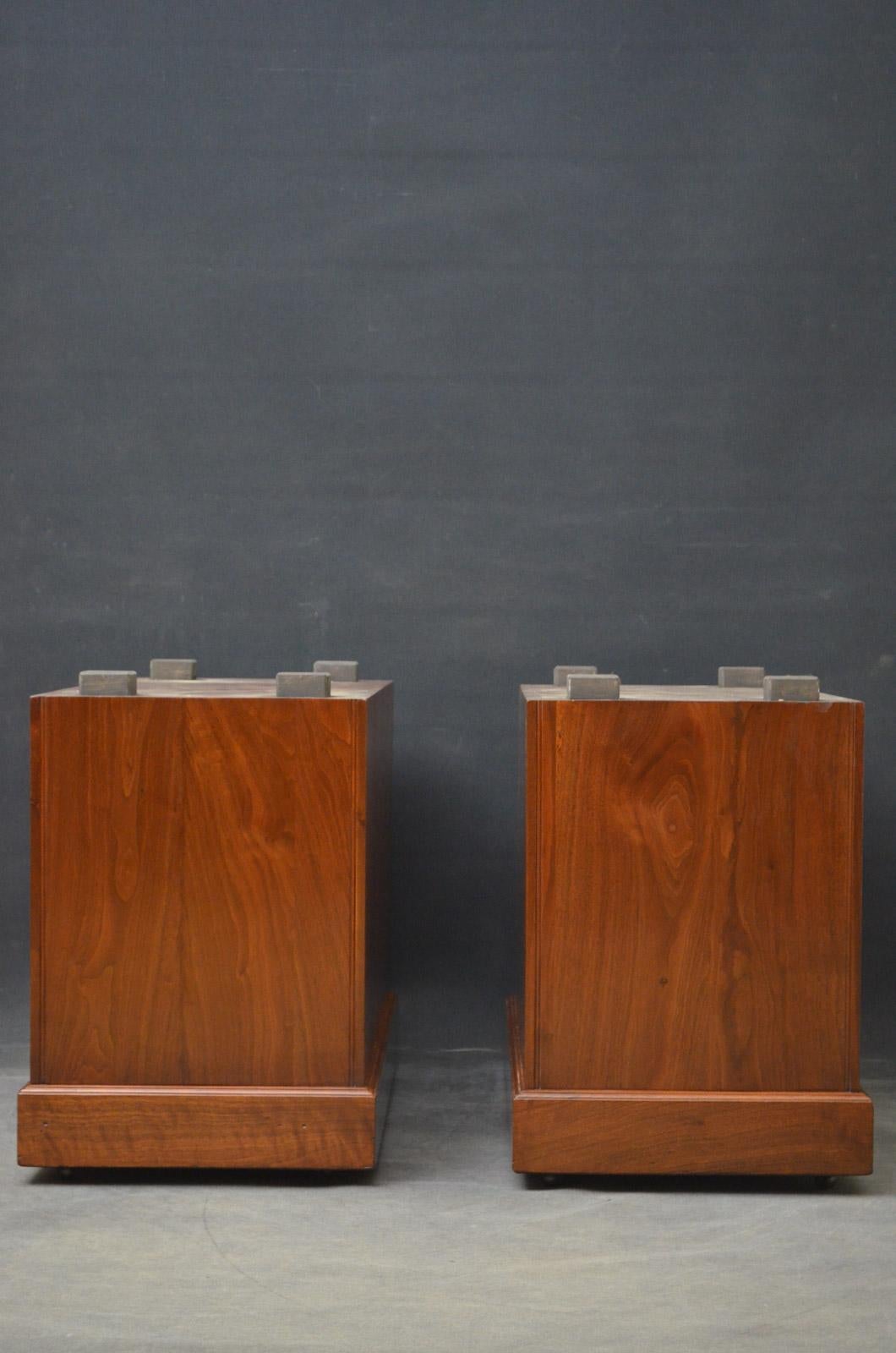 Late Victorian / Edwardian Walnut Pedestal Desk by Maple & Co. 7