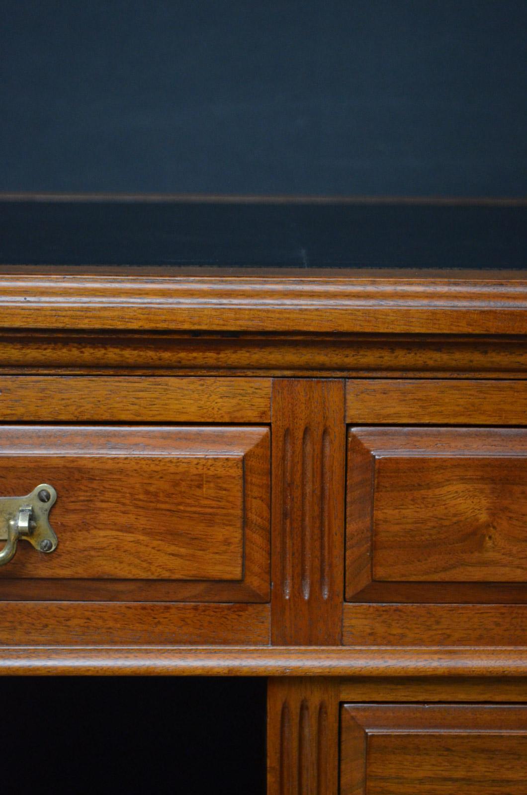 Late Victorian / Edwardian Walnut Pedestal Desk by Maple & Co. 2