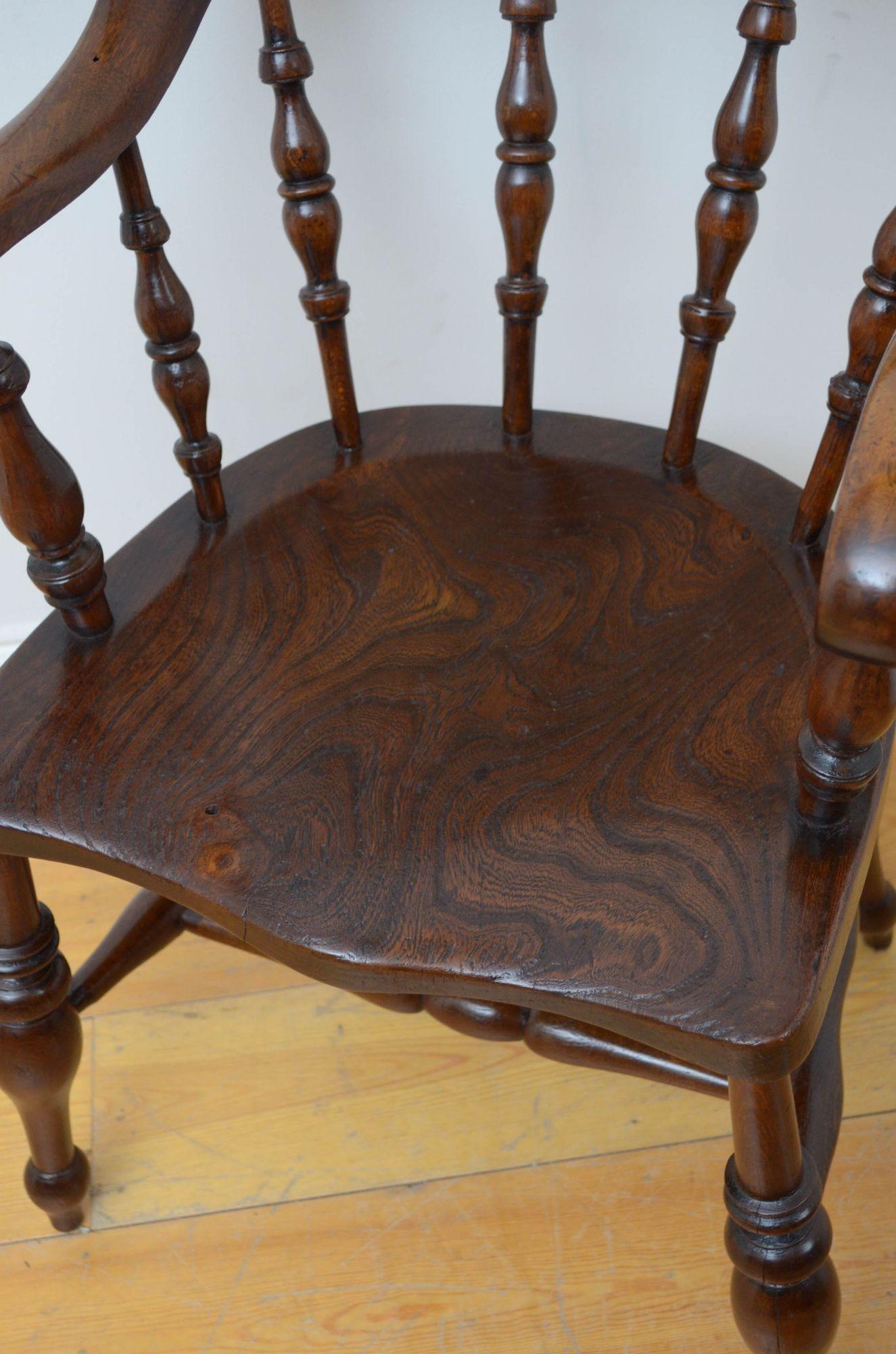 19th Century Late Victorian Elm Office or Desk Chair For Sale