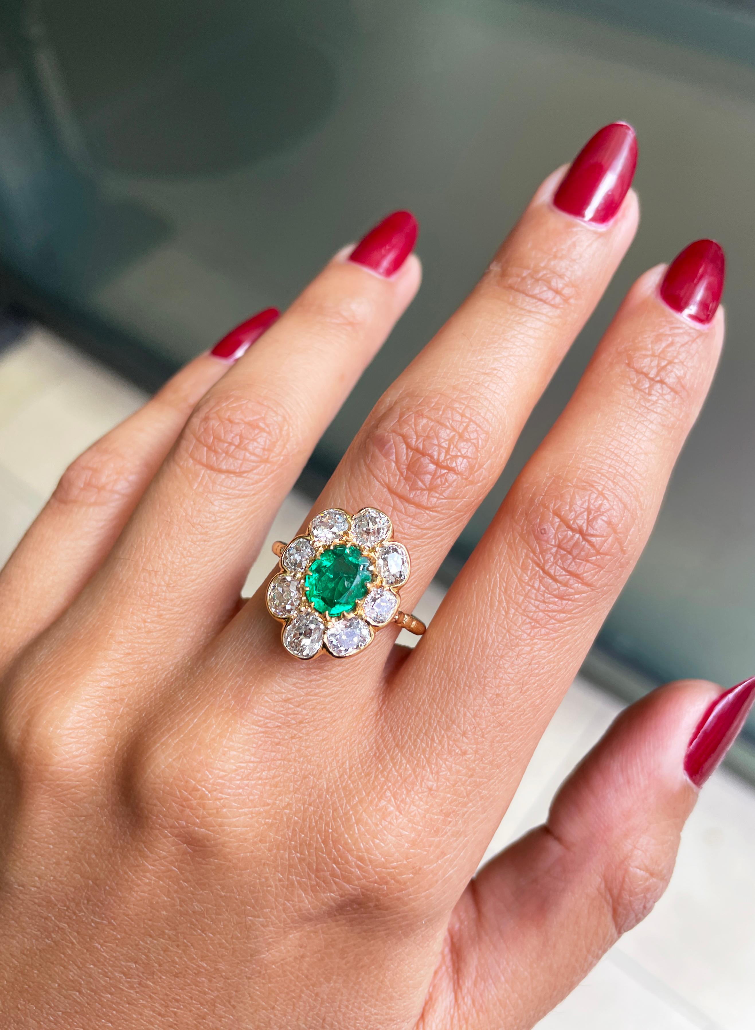 Late Victorian Emerald and Old Cut Diamond 18ct Gold Cluster Ring, Circa 1890 2