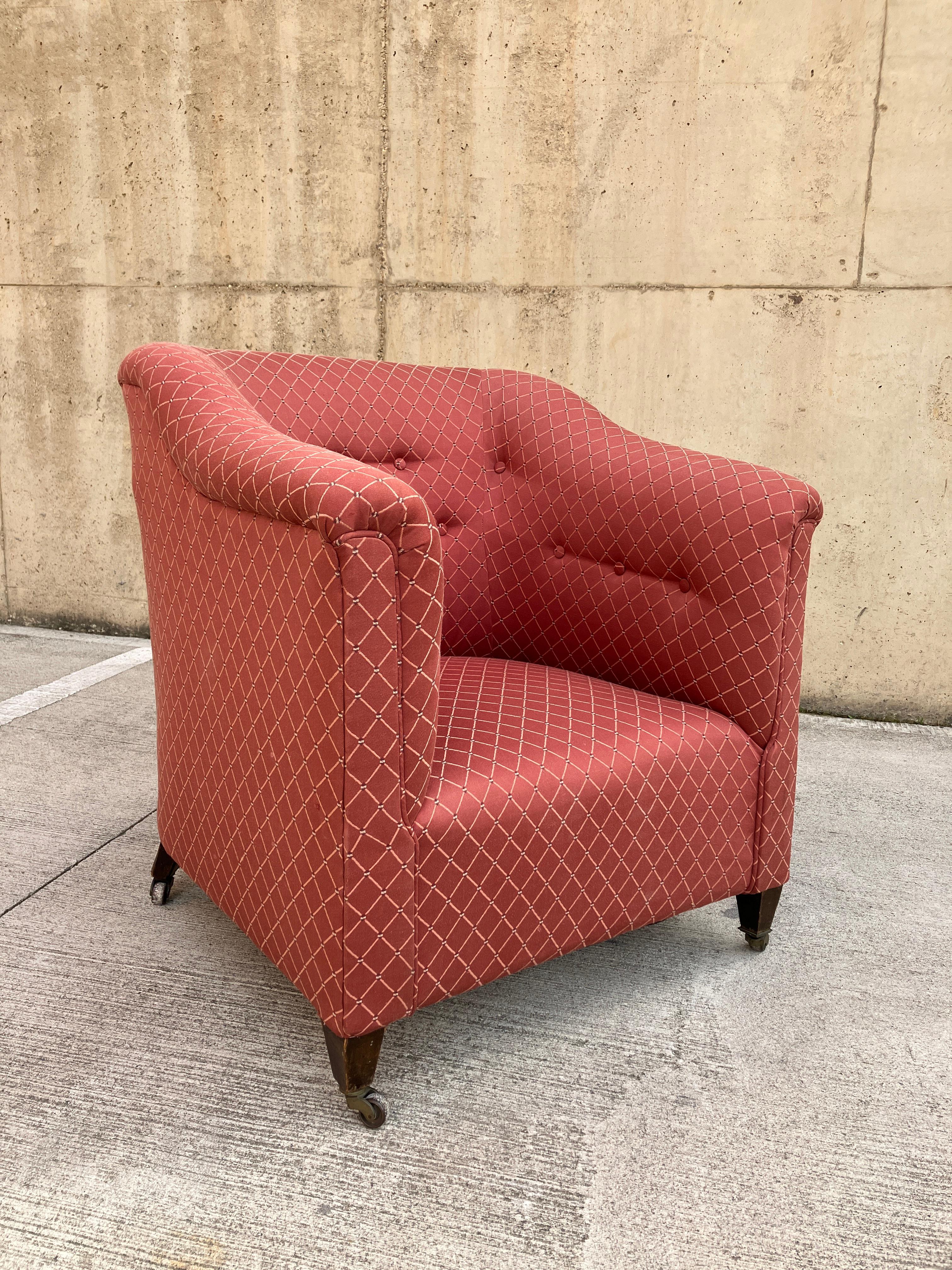 With a gorgeous shape and size, this Victorian tub chair is very comfortable to sit on. The armchair has small mahogany castor wheels so it's easy to move around. 

Fairly new attractive dusky pink color clean upholstery. 

Size approx. 76cm wide,
