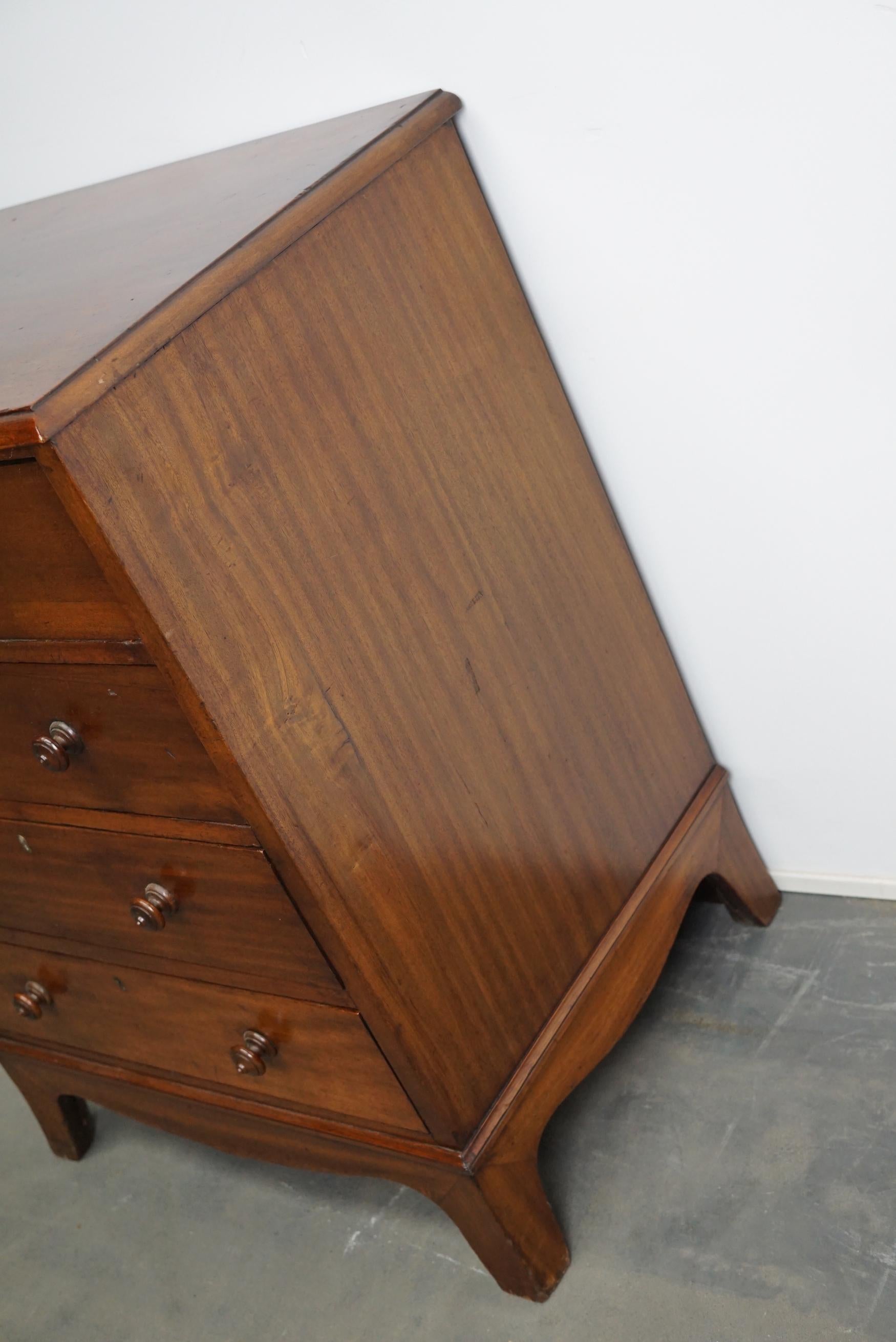 Late Victorian English Mahogany Chest of Drawers, Late 19th Century 16