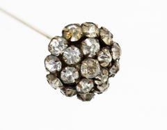 Épingle à chapeau extra longue en argent pavé de strass de la fin de l'époque victorienne, années 1890