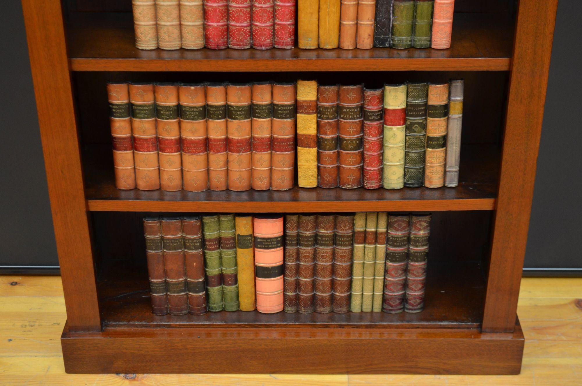 Spätviktorianisches offenes Bücherregal aus gemasertem Nussbaum H95cm im Angebot 6