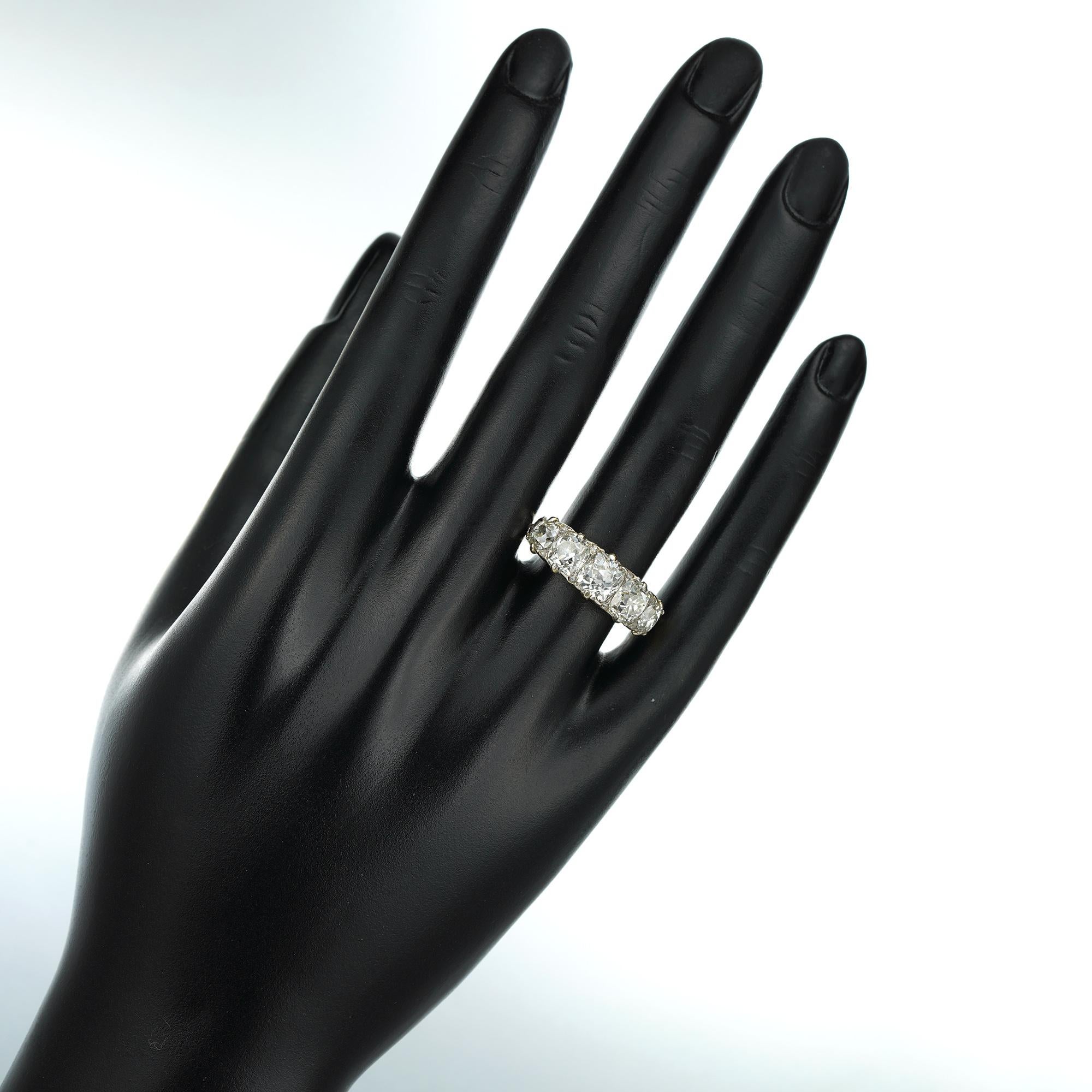 Spätviktorianischer Fünf-Stein-Diamantring für Damen oder Herren im Angebot