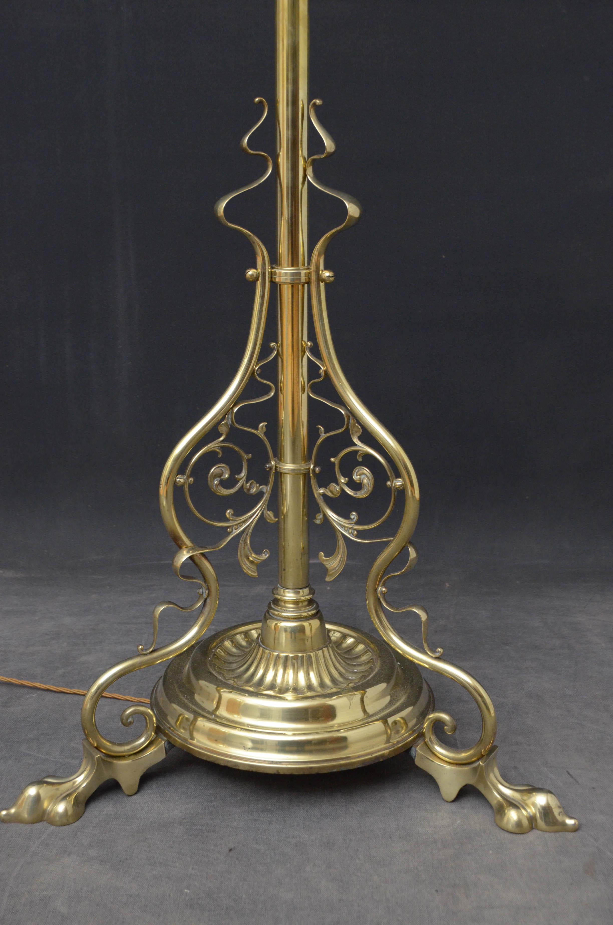 Late Victorian Floor Lamp In Good Condition In Whaley Bridge, GB