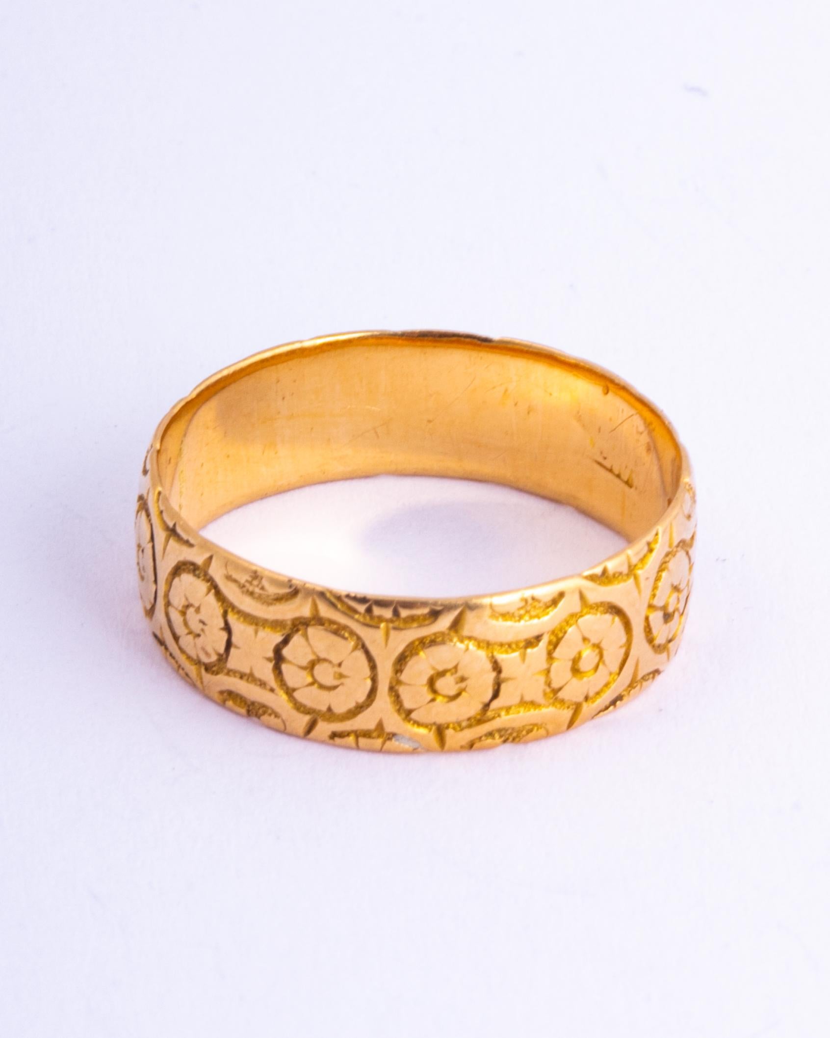 Women's or Men's Late Victorian Floral 18 Carat Gold Band For Sale