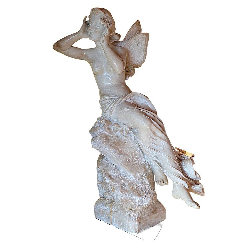 Spätviktorianische französische handgeschnitzte Marmorstatue der Psyche-Göttin in Akt, signiert im Zustand „Hervorragend“ im Angebot in Van Nuys, CA