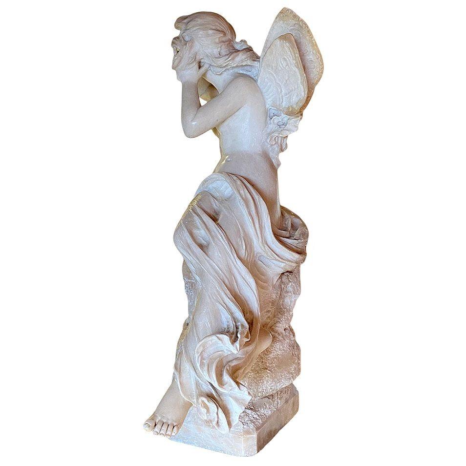 Spätviktorianische französische handgeschnitzte Marmorstatue der Psyche-Göttin in Akt, signiert (Spätes 19. Jahrhundert) im Angebot