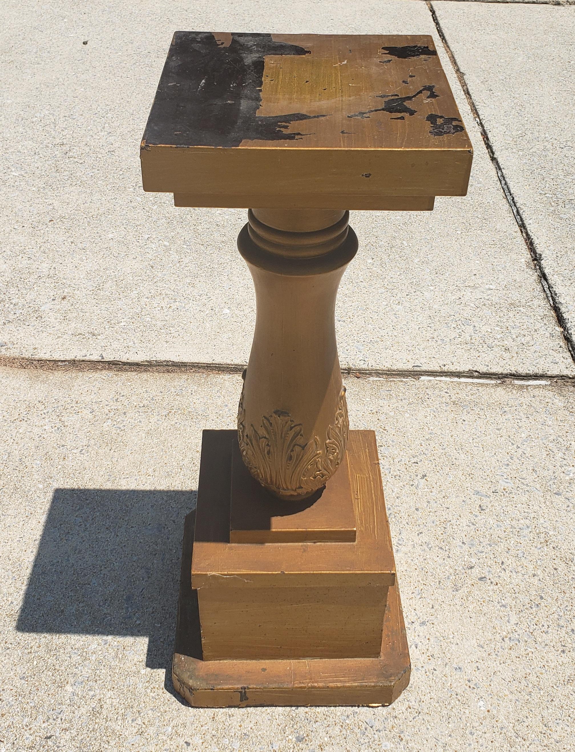 Piédestal à colonne en bois doré de la fin de l'époque victorienne /  Support pour plantes Bon état - En vente à Germantown, MD