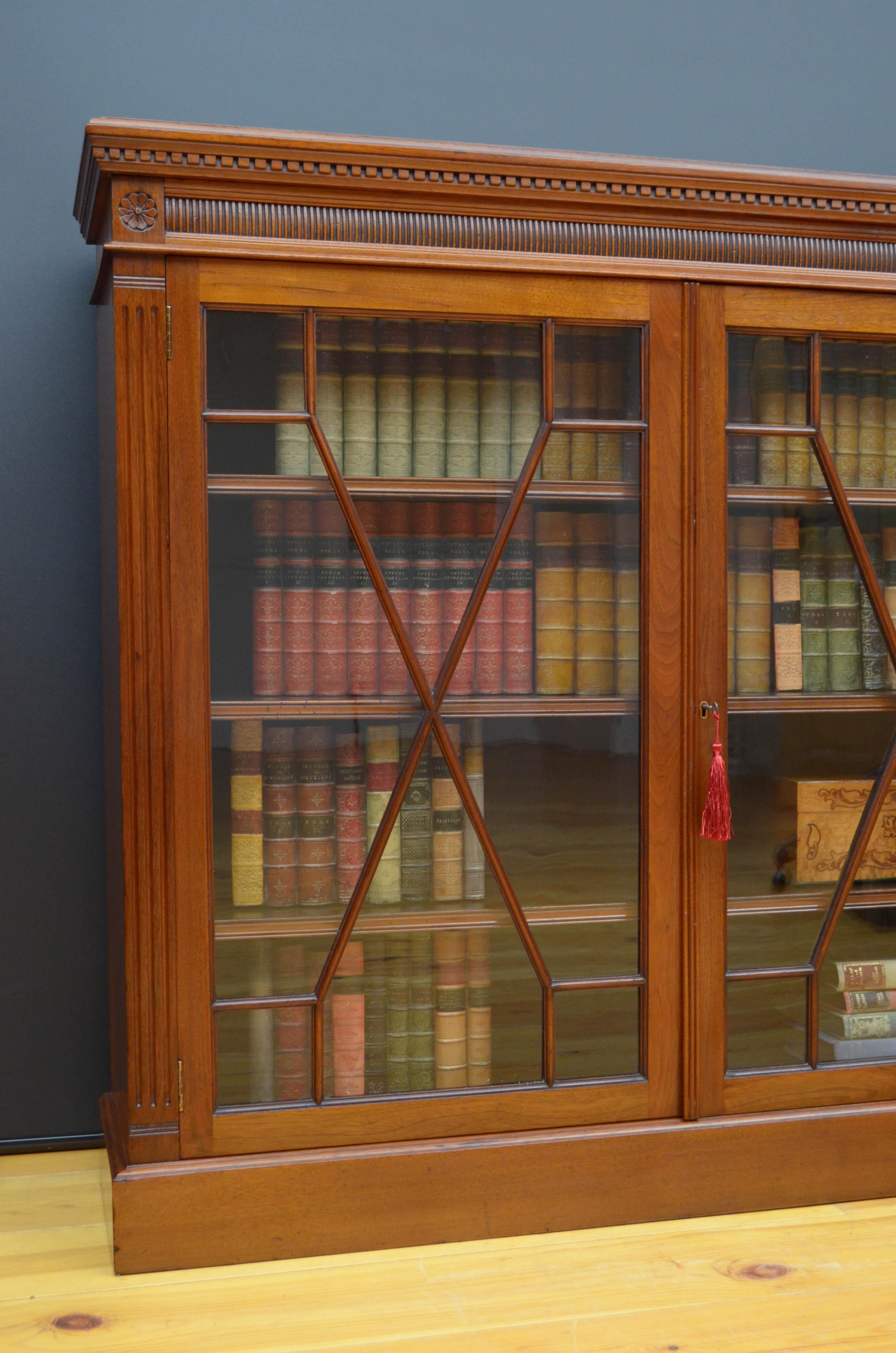 Late Victorian Glazed Bookcase in Walnut 4