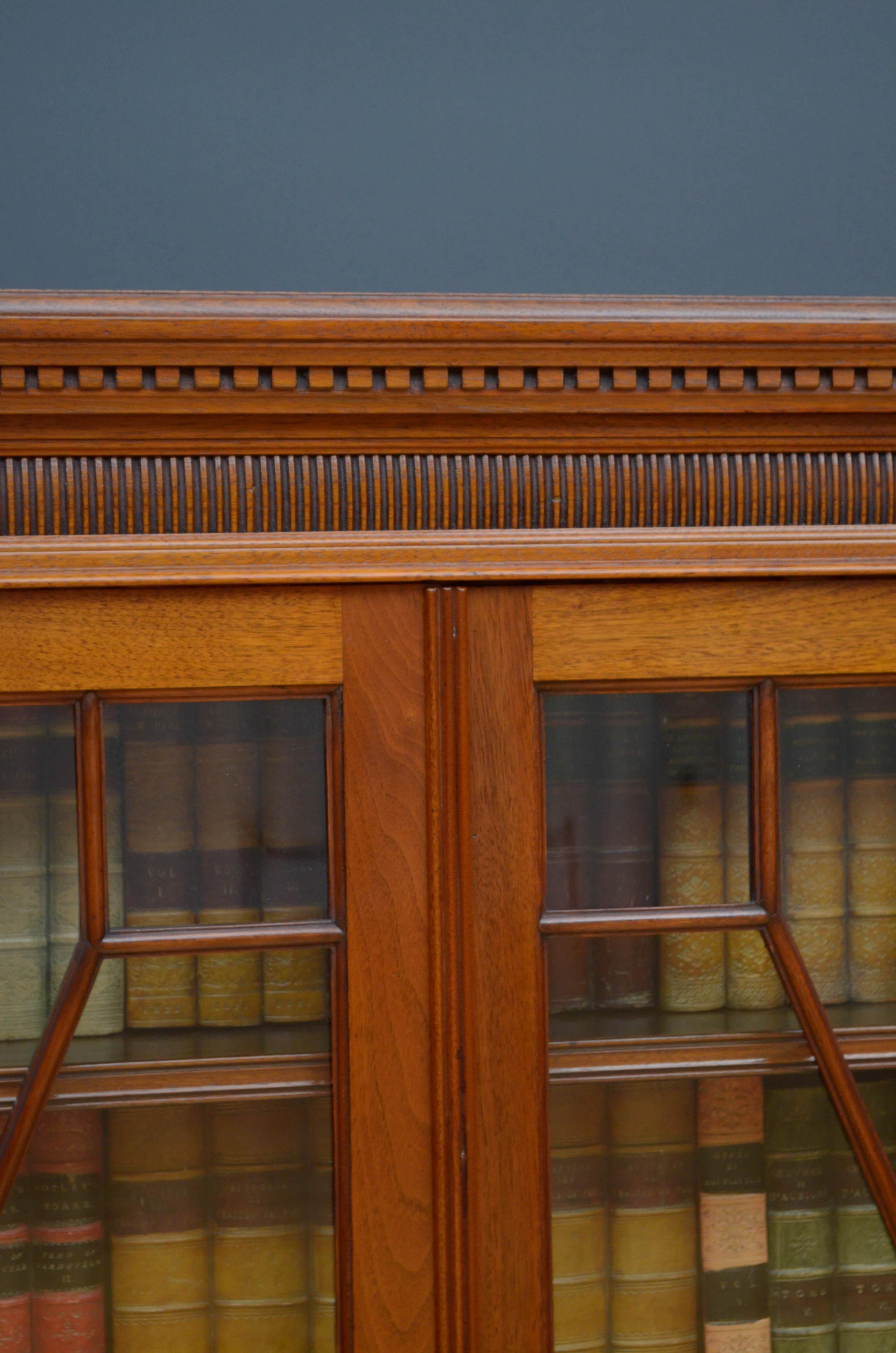 Late Victorian Glazed Bookcase in Walnut 5