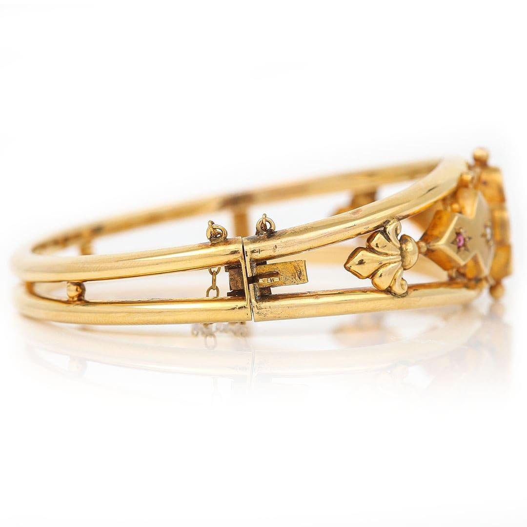 Spätviktorianischer Armreif aus Gold, Rubin und Diamanten, um 1890 Damen